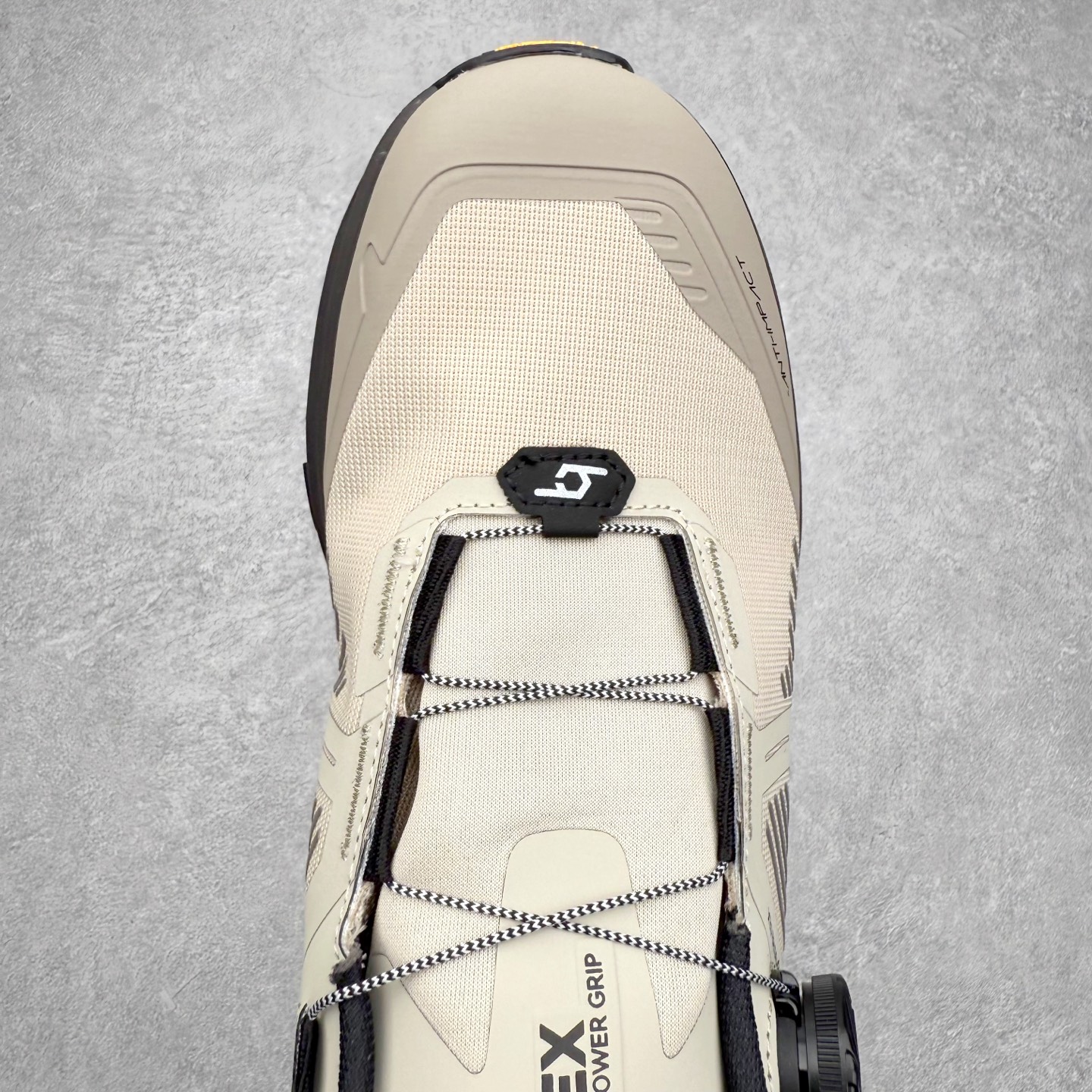 图片[4]-KAILAS FUGA EX3 GTX BOA 凯乐石25款舒适缓冲徒步织物TPU减震防滑透气包裹性轻便低帮超强抓地力越野跑步鞋 KAILAS凯乐石品牌是全球三大全系攀登品牌之一，于2003年创立于中国广州，致力于为有攀登梦想的户外运动员及爱好者，研发制造功能性专业装备，满足他们在极限环境下安全舒适的需求，凯乐石专注于科技面料的开发及专业功能设计，产品线覆盖登山、攀岩、徒步、越野跑山、露营、旅行等多项户外运动，通过运动员的测试反馈，不断进化迭代，产品荣获国内外大奖71座，发明专利21个，更突破性的自主研发攀登器械，打造出中国的攀登硬实力。实拍调校N版已经零色差零失真 百分百还原实物色彩所见即所得 不存在货不对板色差等低级问题 选购参考实物拍摄 不混卖不参货 只用心做好货严格选品 承诺混一赔十 尺码：36 36.5 37.5 38 38.5 39 39.5 40 40.5 41 41.5 42 42.5 43 44 44.5 45-选品中心