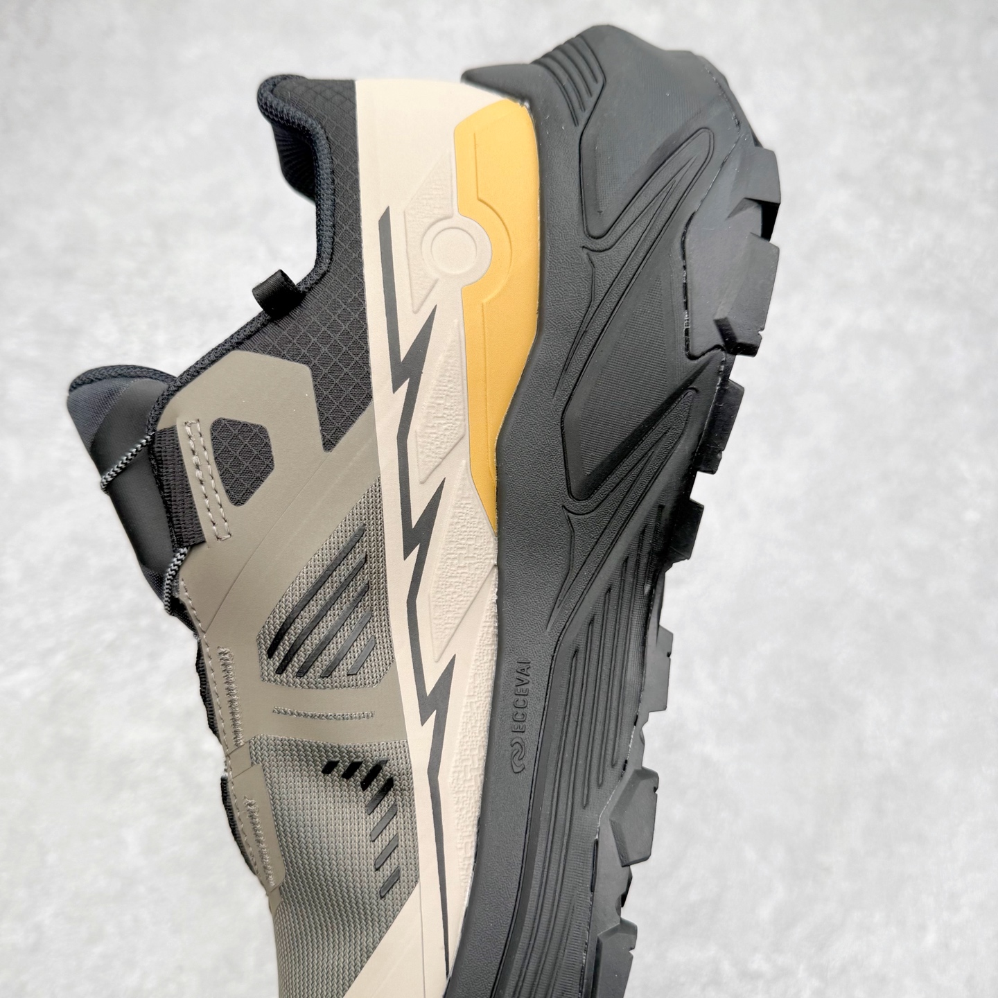 图片[7]-KAILAS FUGA EX3 GTX BOA 凯乐石25款舒适缓冲徒步织物TPU减震防滑透气包裹性轻便低帮超强抓地力越野跑步鞋 KAILAS凯乐石品牌是全球三大全系攀登品牌之一，于2003年创立于中国广州，致力于为有攀登梦想的户外运动员及爱好者，研发制造功能性专业装备，满足他们在极限环境下安全舒适的需求，凯乐石专注于科技面料的开发及专业功能设计，产品线覆盖登山、攀岩、徒步、越野跑山、露营、旅行等多项户外运动，通过运动员的测试反馈，不断进化迭代，产品荣获国内外大奖71座，发明专利21个，更突破性的自主研发攀登器械，打造出中国的攀登硬实力。实拍调校N版已经零色差零失真 百分百还原实物色彩所见即所得 不存在货不对板色差等低级问题 选购参考实物拍摄 不混卖不参货 只用心做好货严格选品 承诺混一赔十 尺码：36 36.5 37.5 38 38.5 39 39.5 40 40.5 41 41.5 42 42.5 43 44 44.5 45-选品中心