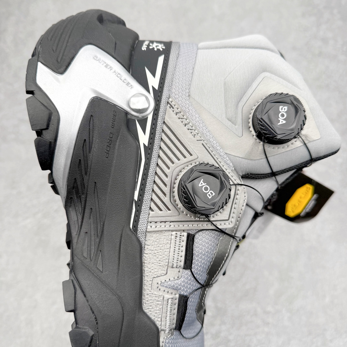 图片[6]-＃K版 KAILAS YAN GTX HIGH 凯乐石运动户外舒适时尚防滑防水透气高帮登山徒步鞋 KAILAS凯乐石品牌是全球三大全系攀登品牌之一，于2003年创立于中国广州，致力于为有攀登梦想的户外运动员及爱好者，研发制造功能性专业装备，满足他们在极限环境下安全舒适的需求，凯乐石专注于科技面料的开发及专业功能设计，产品线覆盖登山、攀岩、徒步、越野跑山、露营、旅行等多项户外运动，通过运动员的测试反馈，不断进化迭代，产品荣获国内外大奖71座，发明专利21个，更突破性的自主研发攀登器械，打造出中国的攀登硬实力。实拍调校N版已经零色差零失真 百分百还原实物色彩所见即所得 不存在货不对板色差等低级问题 选购参考实物拍摄 不混卖不参货 只用心做好货严格选品 承诺混一赔十 尺码：36 36.5 37.5 38 38.5 39 40 40.5 41 42 42.5 43 44 44.5 45-选品中心