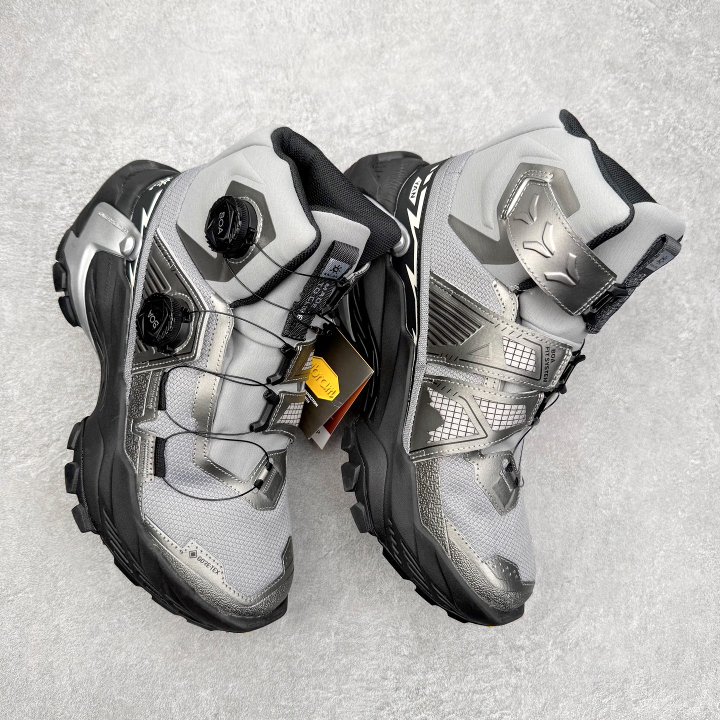 图片[3]-＃K版 KAILAS YAN GTX HIGH 凯乐石运动户外舒适时尚防滑防水透气高帮登山徒步鞋 KAILAS凯乐石品牌是全球三大全系攀登品牌之一，于2003年创立于中国广州，致力于为有攀登梦想的户外运动员及爱好者，研发制造功能性专业装备，满足他们在极限环境下安全舒适的需求，凯乐石专注于科技面料的开发及专业功能设计，产品线覆盖登山、攀岩、徒步、越野跑山、露营、旅行等多项户外运动，通过运动员的测试反馈，不断进化迭代，产品荣获国内外大奖71座，发明专利21个，更突破性的自主研发攀登器械，打造出中国的攀登硬实力。实拍调校N版已经零色差零失真 百分百还原实物色彩所见即所得 不存在货不对板色差等低级问题 选购参考实物拍摄 不混卖不参货 只用心做好货严格选品 承诺混一赔十 尺码：36 36.5 37.5 38 38.5 39 40 40.5 41 42 42.5 43 44 44.5 45-选品中心