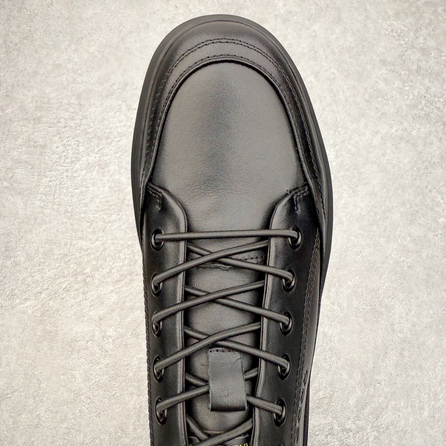 图片[4]-ECCO爱步经典秋冬商务正装休闲鞋 男士简约套脚舒适鞋 雅仕系列皮鞋 细腻深邃甄选粒纹皮革 天然纹理，手感顺滑，柔软有型，贴合双足高效吸湿排汗，步履轻盈无负担 松紧鞋扣无系带 自由套脚穿脱 摆脱繁琐 运动脚感休闲皮鞋，重新定义皮鞋舒适度 一步到位，上脚零负担，全天候自在从容 告别初逢磨合 邂逅即可自在 尺码：38 39 40 41 42 43 44 （皮鞋码）-选品中心