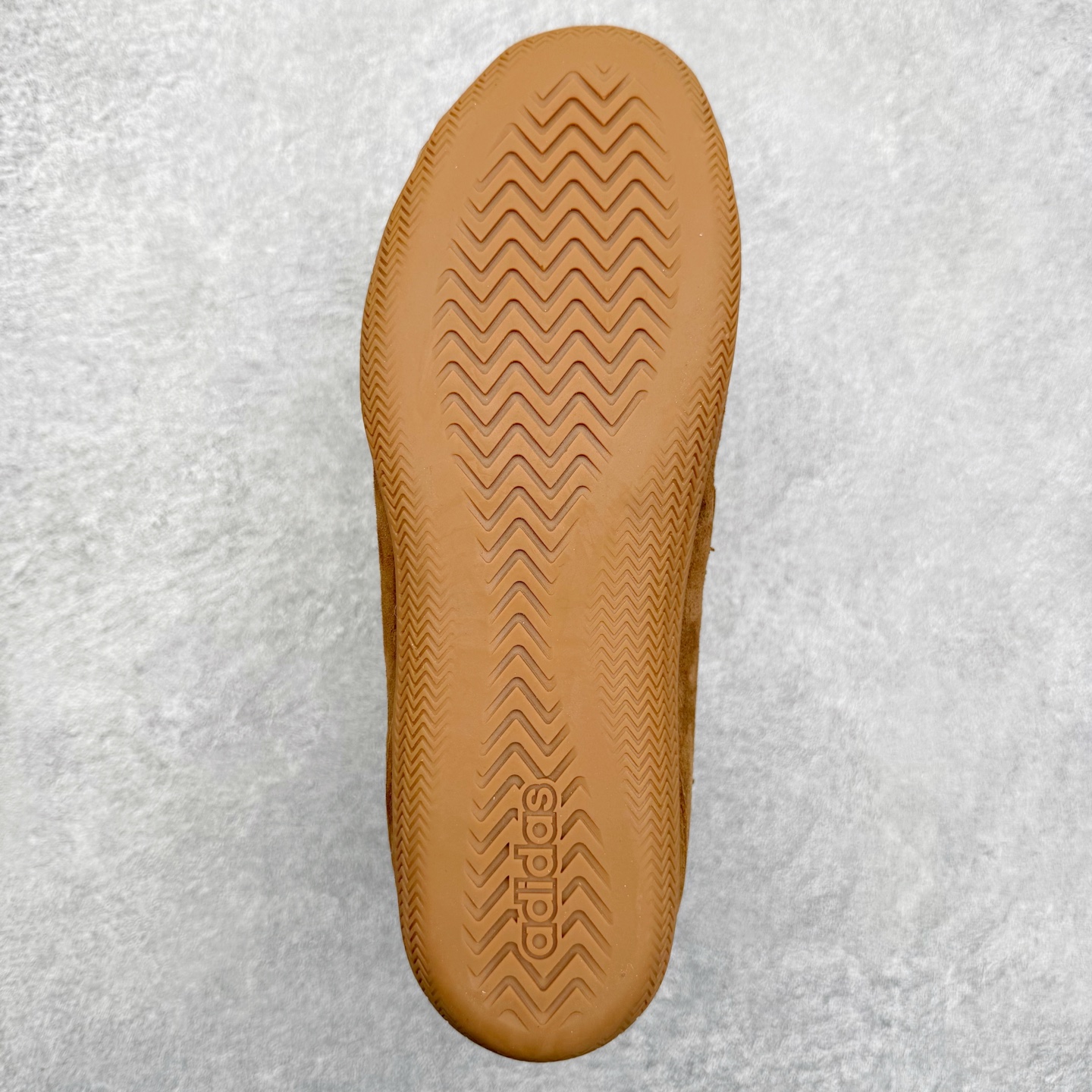 图片[9]-AD FOS URBAN REVERIE 舒适百搭 耐磨 低帮 生活休闲鞋 KJ4034 实拍调校N版已经零色差零失真 百分百还原实物色彩所见即所得 不存在货不对板色差等低级问题 选购参考实物拍摄 不混卖不参货 只用心做好货严格选品 承诺混一赔十 尺码：36 36.5 37.5 38 38.5 39 40 40.5 41 42 42.5 43 44 44.5 45-选品中心