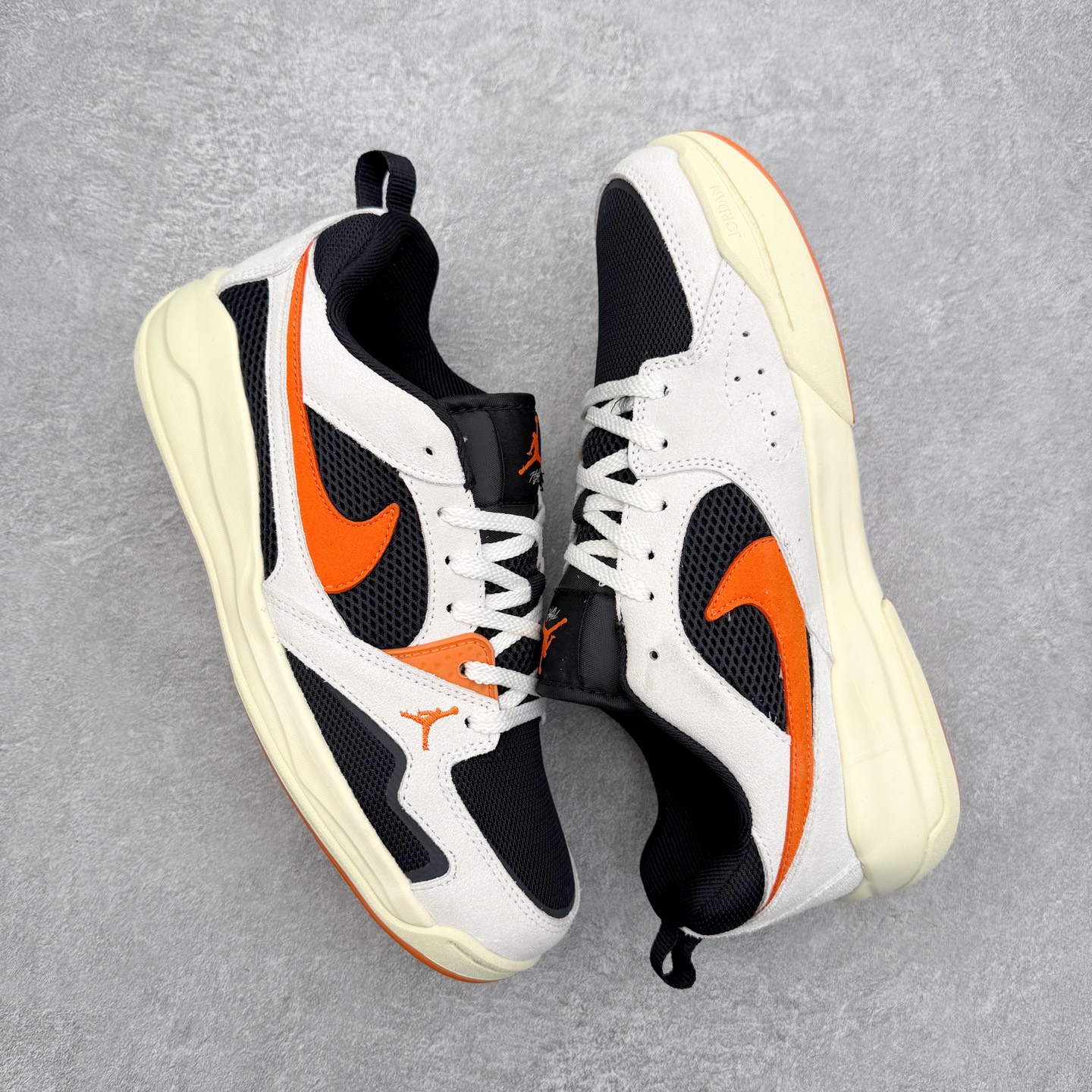 图片[3]-Jordan CMFT Era 时尚舒适 耐磨 低帮 复古篮球鞋 实拍调校N版已经零色差零失真 百分百还原实物色彩所见即所得 不存在货不对板色差等低级问题 选购参考实物拍摄 不混卖不参货 只用心做好货严格选品 承诺混一赔十 尺码：36 36.5 37.5 38 38.5 39 40 40.5 41 42 42.5 43 44 44.5 45 46-选品中心