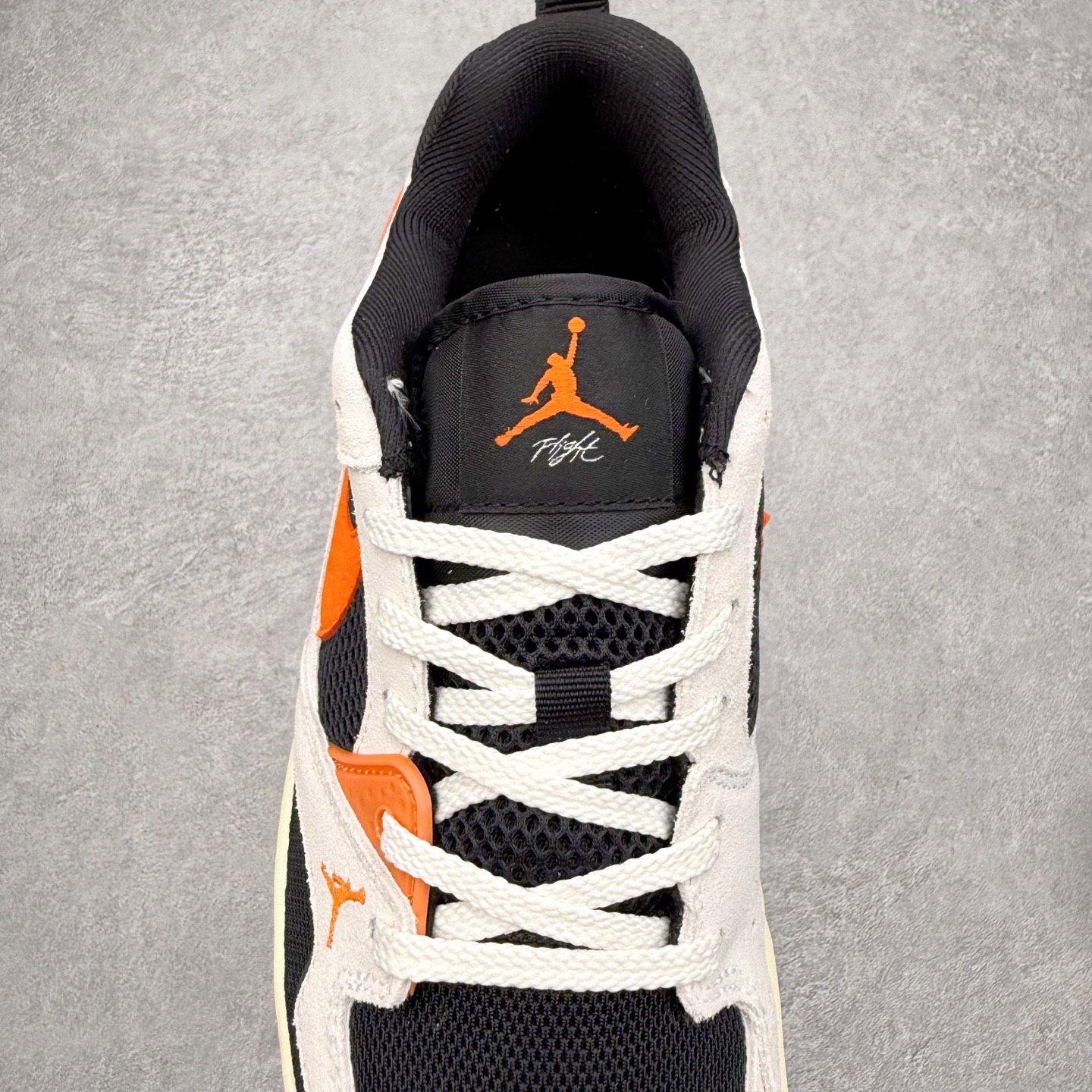 图片[5]-Jordan CMFT Era 时尚舒适 耐磨 低帮 复古篮球鞋 实拍调校N版已经零色差零失真 百分百还原实物色彩所见即所得 不存在货不对板色差等低级问题 选购参考实物拍摄 不混卖不参货 只用心做好货严格选品 承诺混一赔十 尺码：36 36.5 37.5 38 38.5 39 40 40.5 41 42 42.5 43 44 44.5 45 46-选品中心