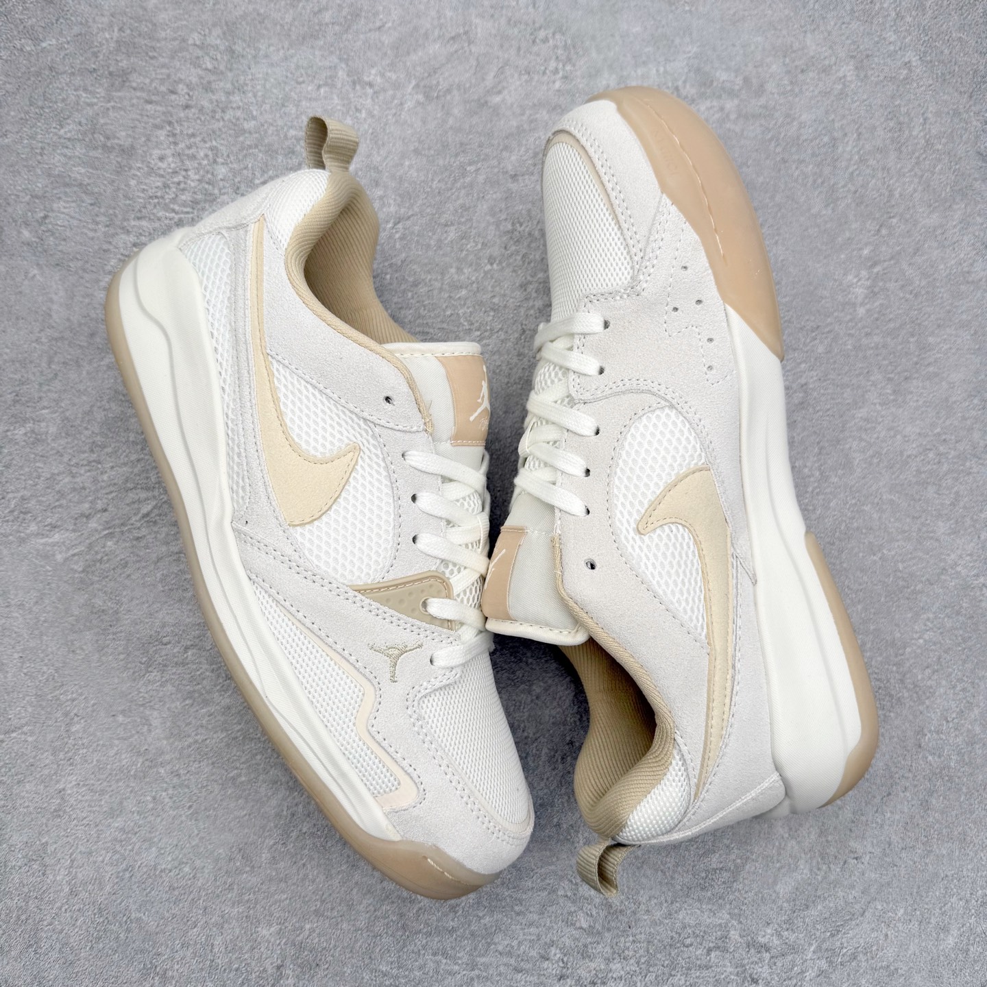 图片[3]-Jordan CMFT Era 时尚舒适 耐磨 低帮 复古篮球鞋 实拍调校N版已经零色差零失真 百分百还原实物色彩所见即所得 不存在货不对板色差等低级问题 选购参考实物拍摄 不混卖不参货 只用心做好货严格选品 承诺混一赔十 尺码：36 36.5 37.5 38 38.5 39 40 40.5 41 42 42.5 43 44 44.5 45 46-选品中心