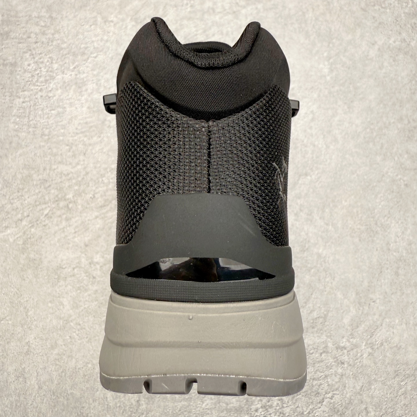 图片[8]-＃HP Arcteryx Kopec Mid GTX 始祖鸟户外防水透气中帮徒步登山鞋 Arcteryx中文名始祖鸟，加拿大户外服饰品牌，1989年创立于加拿大温哥华。始祖鸟来自加拿大海岸山脉，植根高山的专业户外品牌，始终秉承对精湛设计和工艺孜孜以求的准则。从1989年创立至今，Arcteryx始终不断在产品设计与做工上不惜工本，以满足始祖鸟的标准。品质、设计以及精简的理念造就了其良好的性能，并能满足严苛环境下的使用需求。尺码：39 40 41 42 43 44 45-选品中心