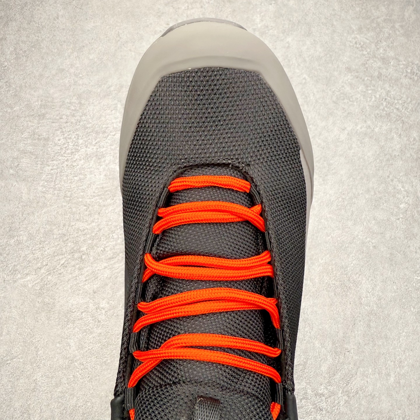 图片[4]-＃HP Arcteryx Kopec Mid GTX 始祖鸟户外防水透气中帮徒步登山鞋 Arcteryx中文名始祖鸟，加拿大户外服饰品牌，1989年创立于加拿大温哥华。始祖鸟来自加拿大海岸山脉，植根高山的专业户外品牌，始终秉承对精湛设计和工艺孜孜以求的准则。从1989年创立至今，Arcteryx始终不断在产品设计与做工上不惜工本，以满足始祖鸟的标准。品质、设计以及精简的理念造就了其良好的性能，并能满足严苛环境下的使用需求。尺码：39 40 41 42 43 44 45-选品中心