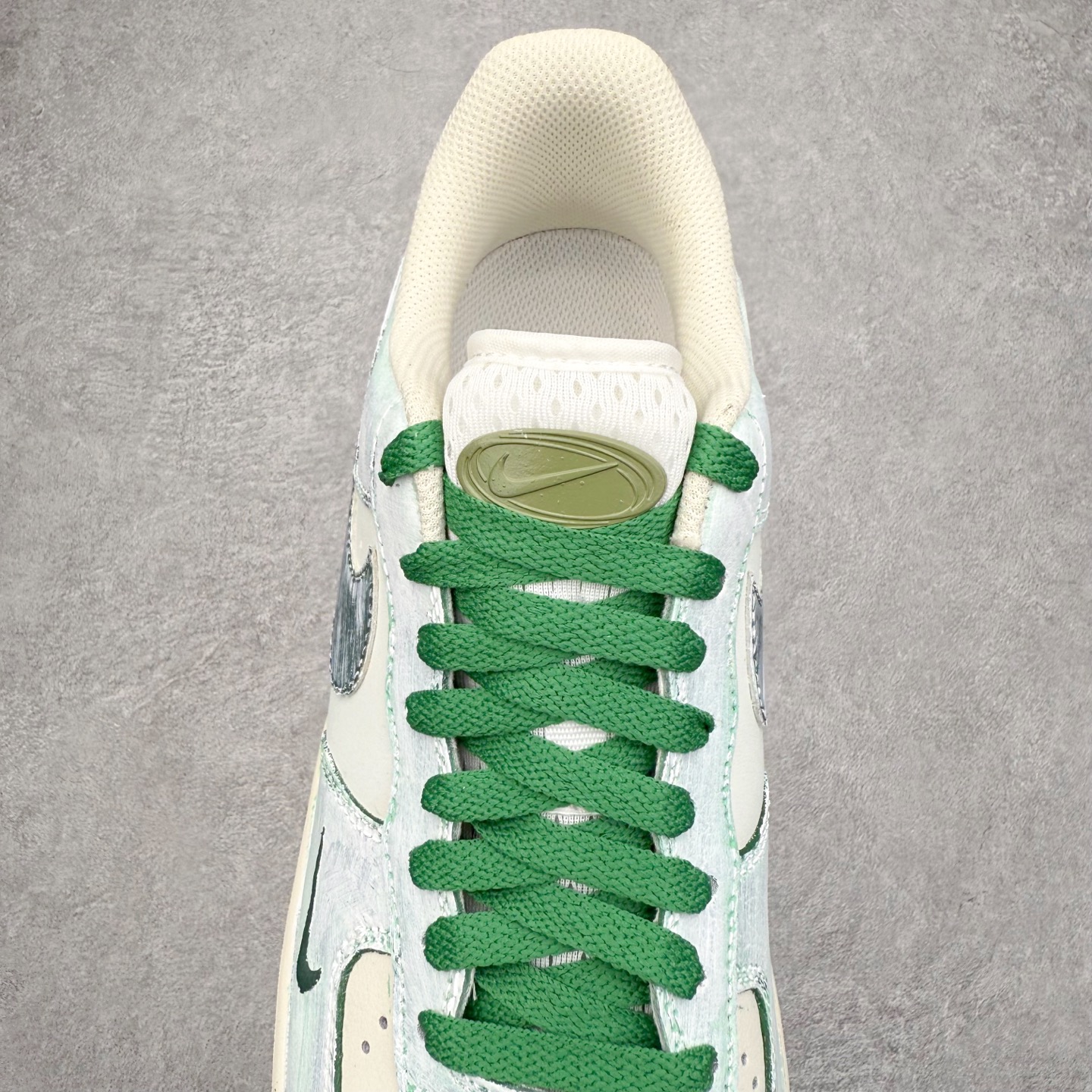 图片[5]-NK Air Force 1´07 Low 空军一号低帮百搭休闲运动板鞋 JP8028-058 柔软、弹性十足的缓震性能和出色的中底设计 横跨复古与现代的外型结合 造就出风靡全球 三十多年的Force 1 直到今天还深受青睐 实拍调校N版已经零色差零失真 百分百还原实物色彩所见即所得 不存在货不对板色差等低级问题 选购参考实物拍摄 不混卖不参货 只用心做好货严格选品 承诺混一赔十 尺码：36 36.5 37.5 38 38.5 39 40 40.5 41 42 42.5 43 44 44.5 45-选品中心