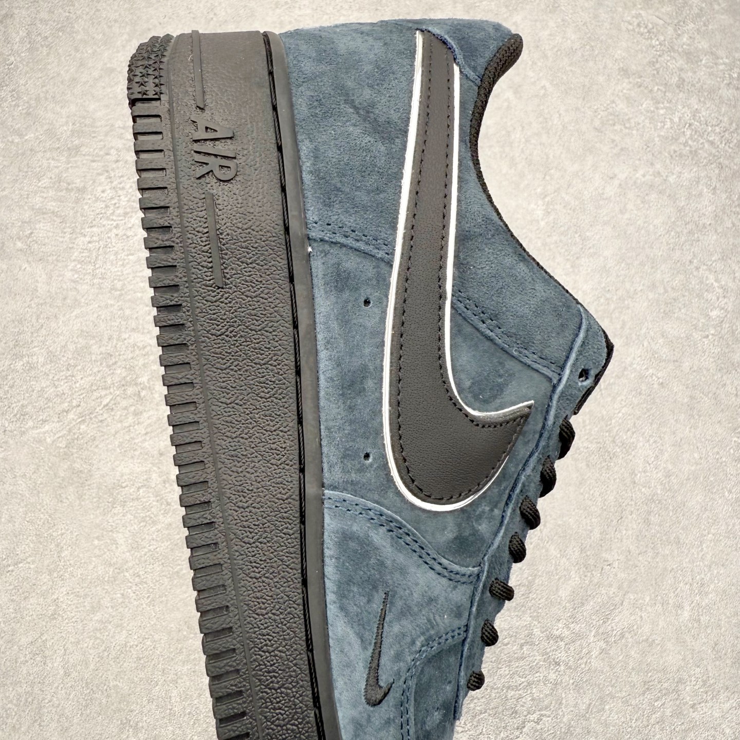 图片[6]-NK Air Force 1´07 Low 空军一号低帮百搭休闲运动板鞋 ZH0316-157 柔软、弹性十足的缓震性能和出色的中底设计 横跨复古与现代的外型结合 造就出风靡全球 三十多年的Force 1 直到今天还深受青睐 实拍调校N版已经零色差零失真 百分百还原实物色彩所见即所得 不存在货不对板色差等低级问题 选购参考实物拍摄 不混卖不参货 只用心做好货严格选品 承诺混一赔十 尺码：36 36.5 37.5 38 38.5 39 40 40.5 41 42 42.5 43 44 44.5 45-选品中心