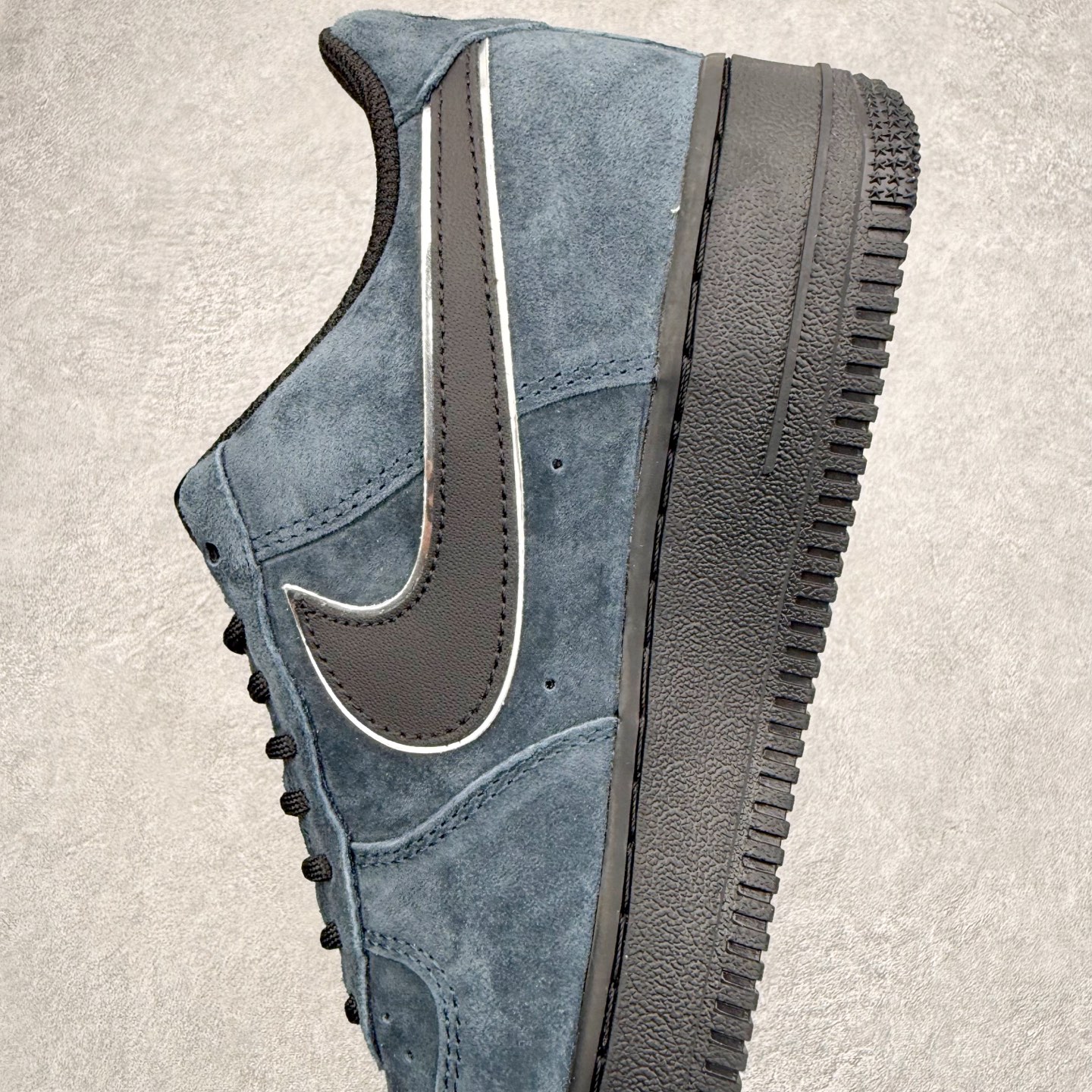 图片[7]-NK Air Force 1´07 Low 空军一号低帮百搭休闲运动板鞋 ZH0316-157 柔软、弹性十足的缓震性能和出色的中底设计 横跨复古与现代的外型结合 造就出风靡全球 三十多年的Force 1 直到今天还深受青睐 实拍调校N版已经零色差零失真 百分百还原实物色彩所见即所得 不存在货不对板色差等低级问题 选购参考实物拍摄 不混卖不参货 只用心做好货严格选品 承诺混一赔十 尺码：36 36.5 37.5 38 38.5 39 40 40.5 41 42 42.5 43 44 44.5 45-选品中心