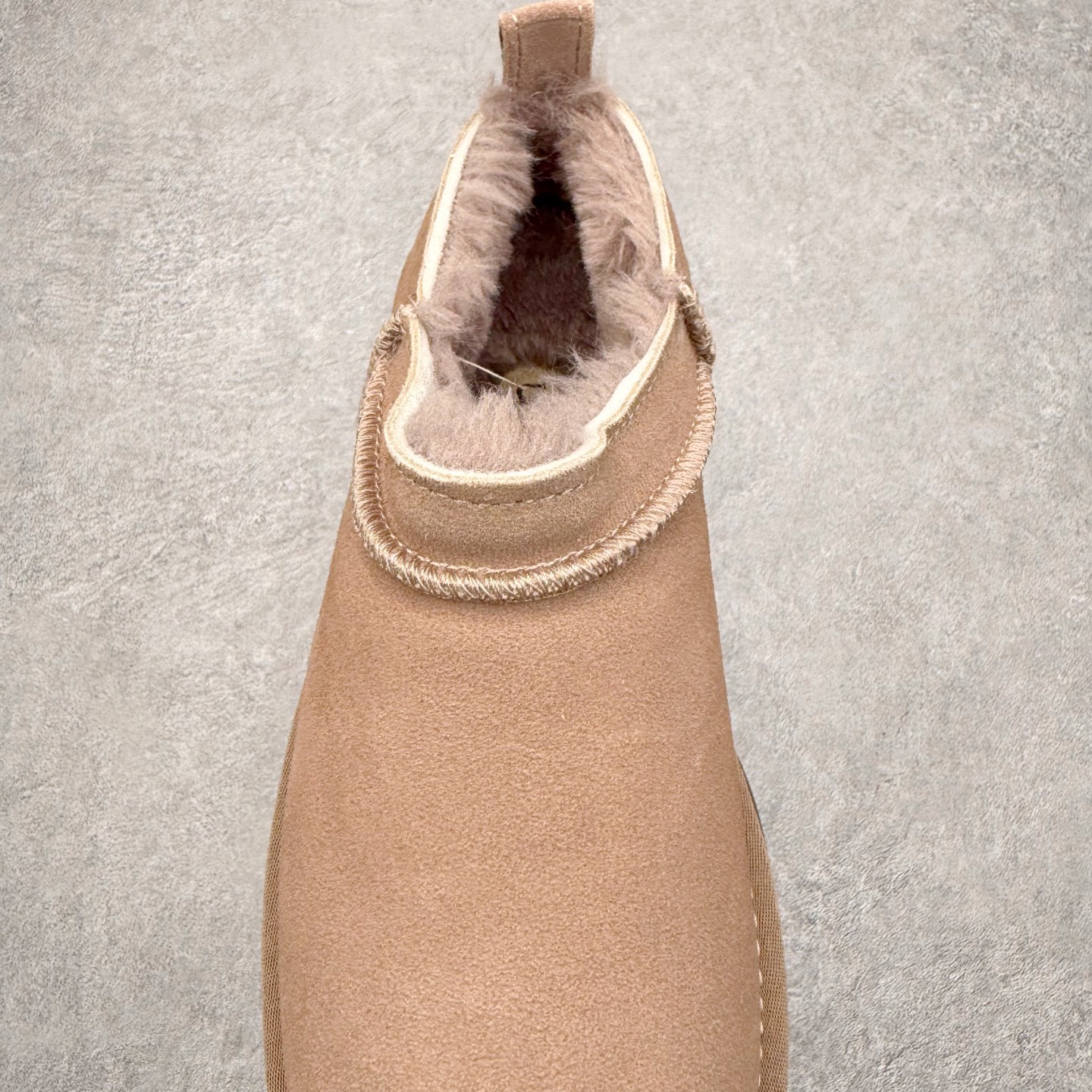 图片[5]-＃福利特价 UGG Kallen Lace 新款低帮雪地靴 冬季保暖外出 家居都是很适合的选择 近年uug推出款式系列 局部偏向年轻消费者喜好 也走到时尚潮流穿搭的前沿 鞋身材质 翻毛皮鞋面 轻便全套包装 尺码：35-40-选品中心