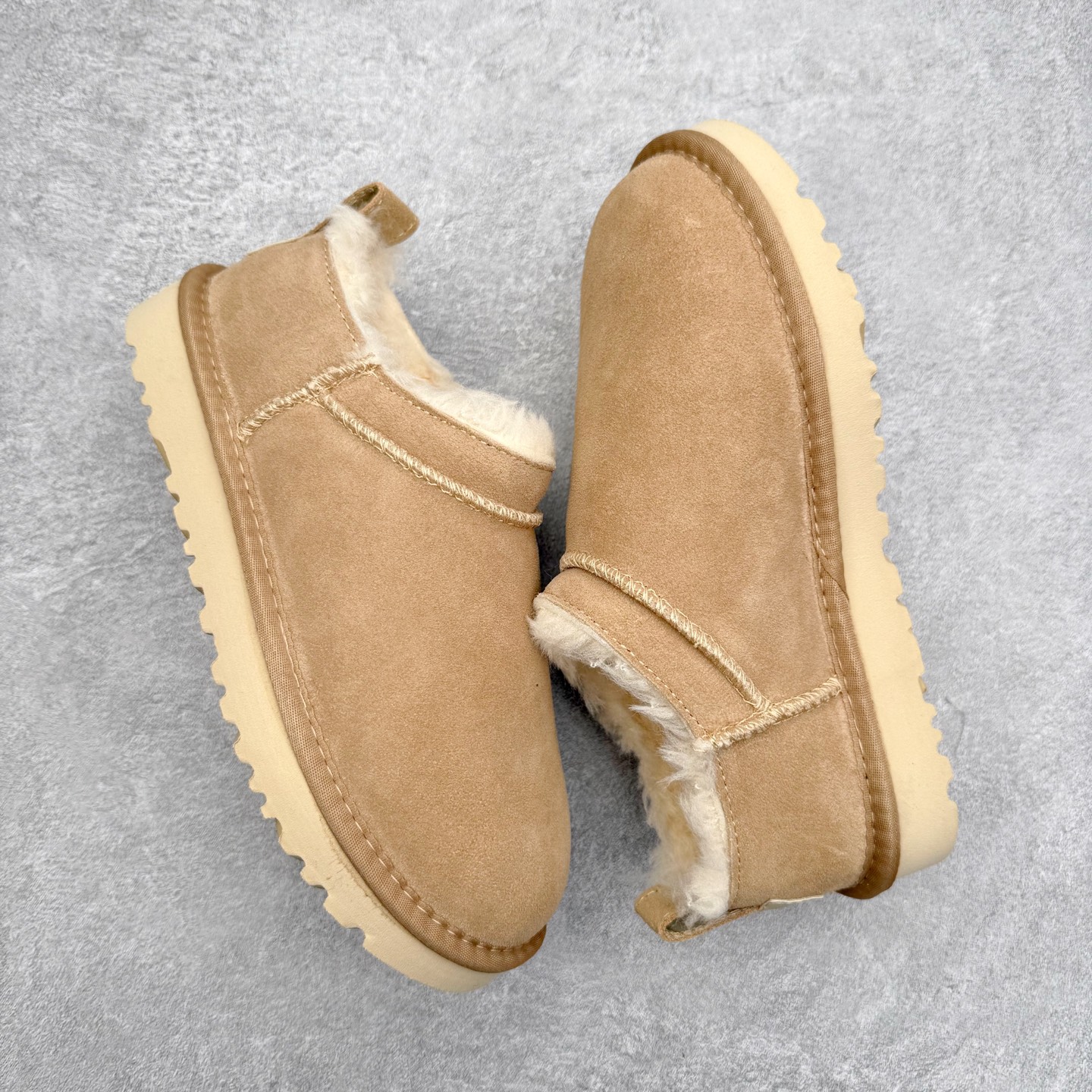 图片[3]-＃福利特价 UGG Kallen Lace 新款低帮雪地靴 冬季保暖外出 家居都是很适合的选择 近年uug推出款式系列 局部偏向年轻消费者喜好 也走到时尚潮流穿搭的前沿 鞋身材质 翻毛皮鞋面 轻便全套包装 尺码：35-40-选品中心