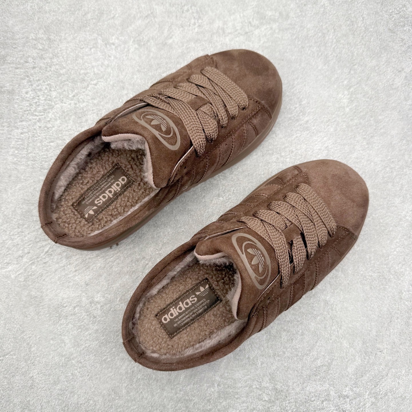 图片[3]-AD Originals CAMPUS 00S 面包鞋经典复古舒适包头拖鞋 实拍调校N版已经零色差零失真 百分百还原实物色彩所见即所得 不存在货不对板色差等低级问题 选购参考实物拍摄 不混卖不参货 只用心做好货严格选品 承诺混一赔十 尺码：36 36.5 37.5 38 38.5 39 40 40.5 41 42 42.5 43 44 44.5 45-选品中心