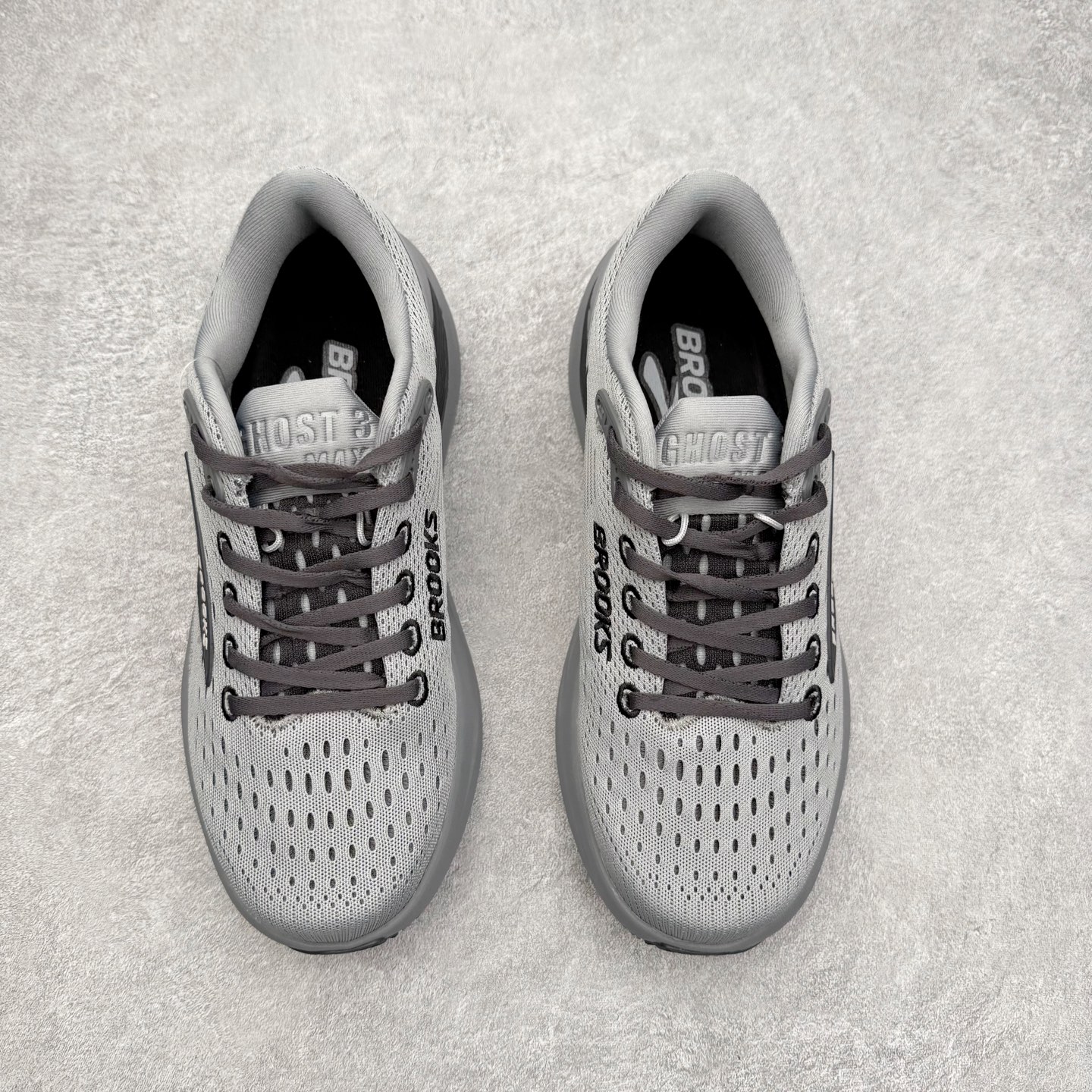 图片[2]-Brooks布鲁克斯 Ghost Max 3 运动舒适防滑耐磨低帮跑步鞋 实拍调校N版已经零色差零失真 百分百还原实物色彩所见即所得 不存在货不对板色差等低级问题 选购参考实物拍摄 不混卖不参货 只用心做好货严格选品 承诺混一赔十 尺码：36 36.5 37.5 38 38.5 39 40 40.5 41 42 42.5 43 44 44.5 45-选品中心