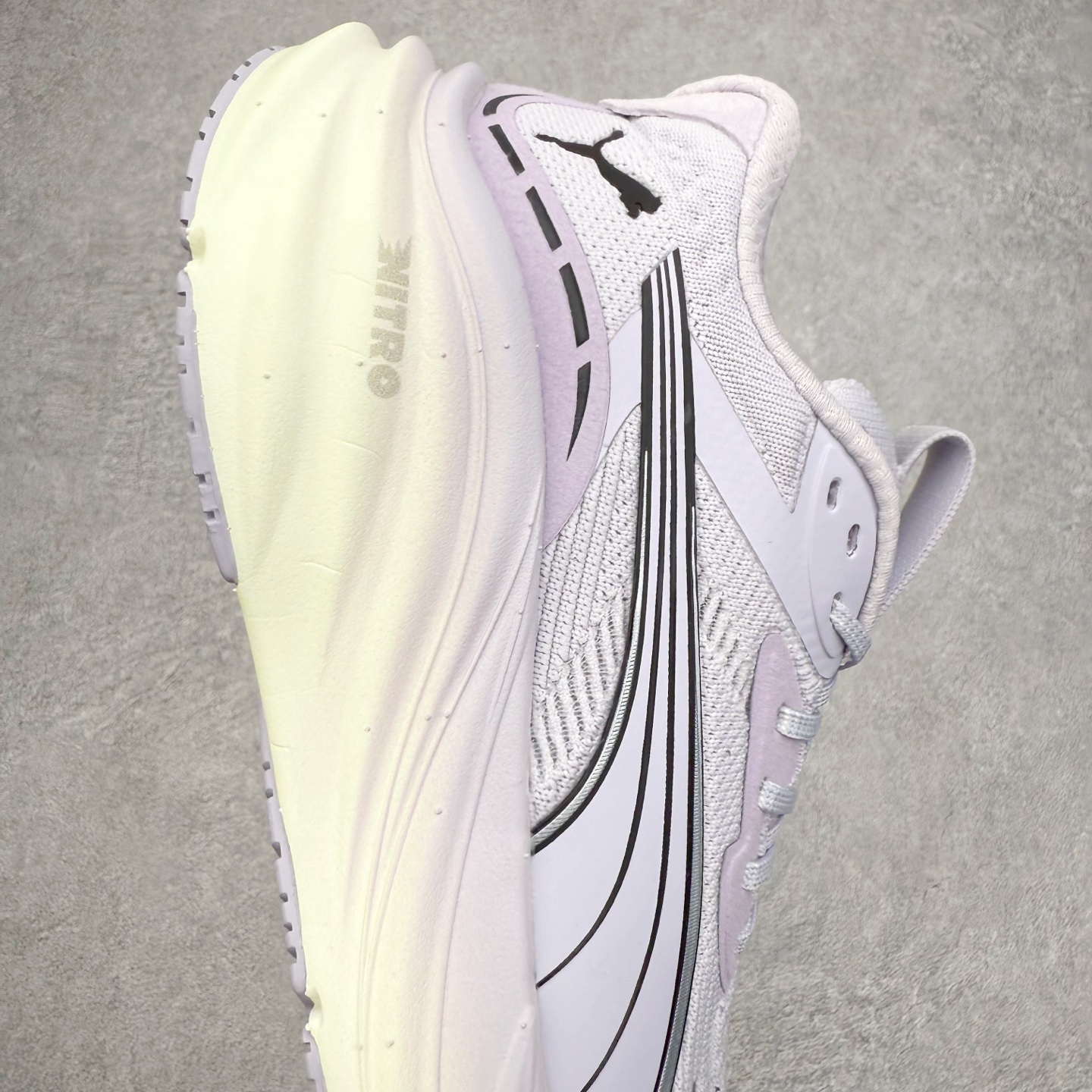 图片[6]-PUMA彪马 Electrify Nitro 4 时尚潮流透气低帮跑步鞋 彪马（Puma）是全球著名的运动品牌，中文作彪马，意为美洲狮，由创始人鲁道夫•达斯勒（Rudolf Dassler）于1948年在德国建立了这个品牌，数十年来PUMA一直在运动界位居要角，近几年来更成功的结合运动、休闲，时尚为一体，跃升为年轻人最爱品牌之一。实拍调校N版已经零色差零失真 百分百还原实物色彩所见即所得 不存在货不对板色差等低级问题 选购参考实物拍摄 不混卖不参货 只用心做好货严格选品 承诺混一赔十 尺码：36 36.5 37.5 38 38.5 39 40 40.5 41 42 42.5 43 44 44.5 45-选品中心