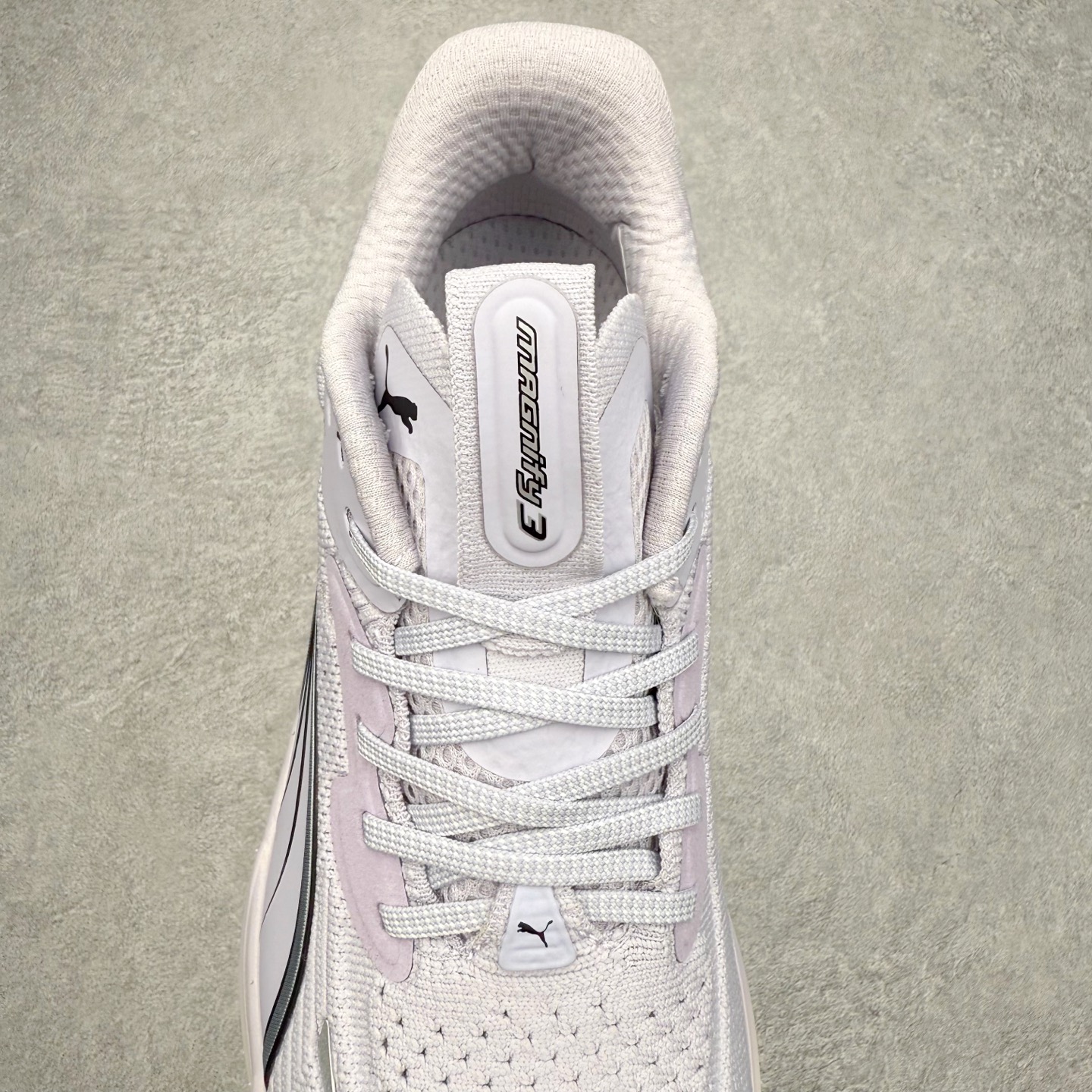 图片[5]-PUMA彪马 Electrify Nitro 4 时尚潮流透气低帮跑步鞋 彪马（Puma）是全球著名的运动品牌，中文作彪马，意为美洲狮，由创始人鲁道夫•达斯勒（Rudolf Dassler）于1948年在德国建立了这个品牌，数十年来PUMA一直在运动界位居要角，近几年来更成功的结合运动、休闲，时尚为一体，跃升为年轻人最爱品牌之一。实拍调校N版已经零色差零失真 百分百还原实物色彩所见即所得 不存在货不对板色差等低级问题 选购参考实物拍摄 不混卖不参货 只用心做好货严格选品 承诺混一赔十 尺码：36 36.5 37.5 38 38.5 39 40 40.5 41 42 42.5 43 44 44.5 45-选品中心