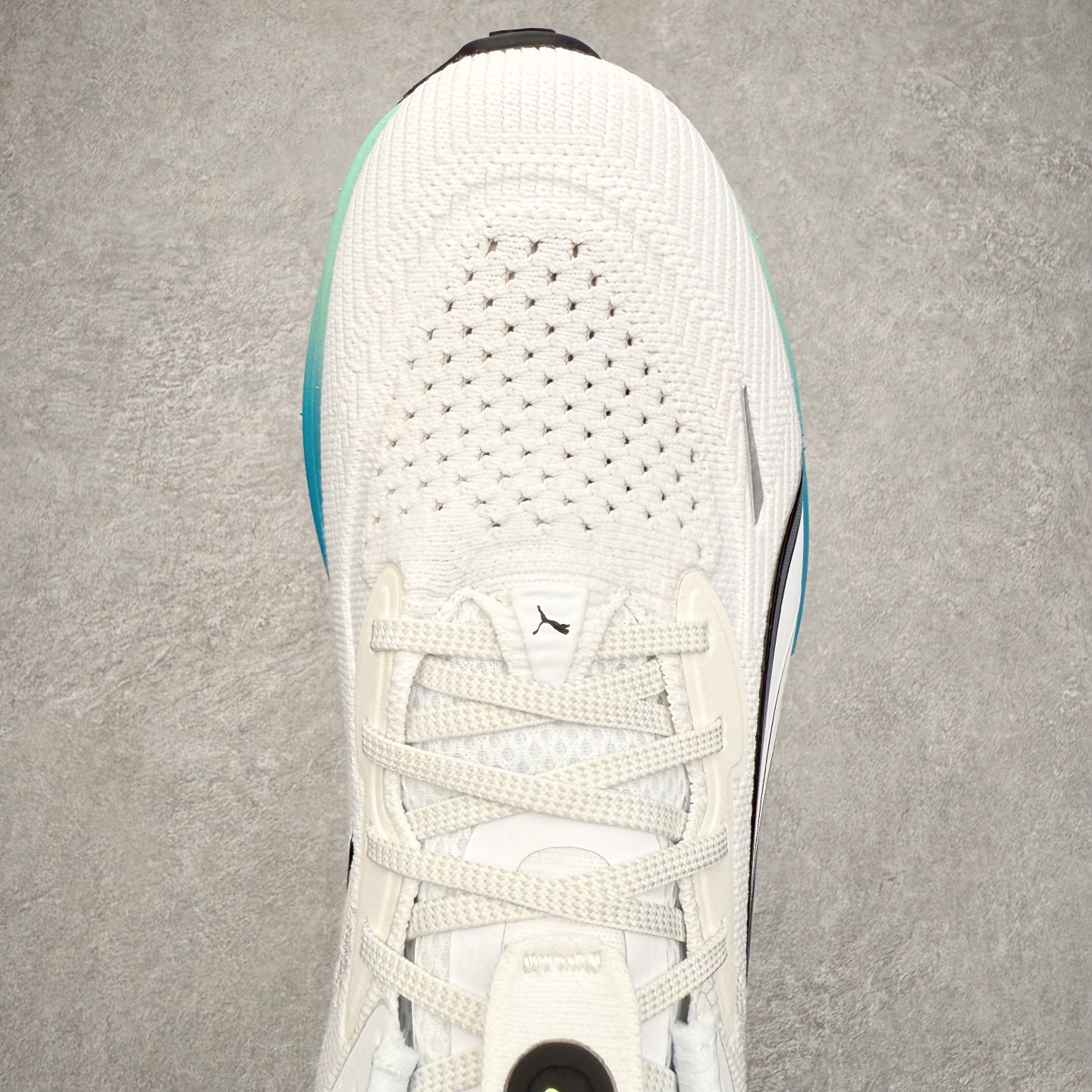 图片[4]-PUMA彪马 Electrify Nitro 4 时尚潮流透气低帮跑步鞋 彪马（Puma）是全球著名的运动品牌，中文作彪马，意为美洲狮，由创始人鲁道夫•达斯勒（Rudolf Dassler）于1948年在德国建立了这个品牌，数十年来PUMA一直在运动界位居要角，近几年来更成功的结合运动、休闲，时尚为一体，跃升为年轻人最爱品牌之一。实拍调校N版已经零色差零失真 百分百还原实物色彩所见即所得 不存在货不对板色差等低级问题 选购参考实物拍摄 不混卖不参货 只用心做好货严格选品 承诺混一赔十 尺码：36 36.5 37.5 38 38.5 39 40 40.5 41 42 42.5 43 44 44.5 45-选品中心