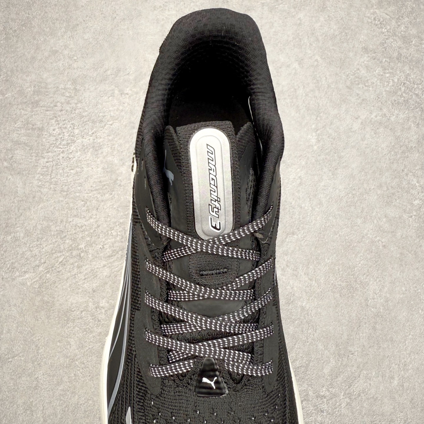 图片[5]-PUMA彪马 Electrify Nitro 4 时尚潮流透气低帮跑步鞋 彪马（Puma）是全球著名的运动品牌，中文作彪马，意为美洲狮，由创始人鲁道夫•达斯勒（Rudolf Dassler）于1948年在德国建立了这个品牌，数十年来PUMA一直在运动界位居要角，近几年来更成功的结合运动、休闲，时尚为一体，跃升为年轻人最爱品牌之一。实拍调校N版已经零色差零失真 百分百还原实物色彩所见即所得 不存在货不对板色差等低级问题 选购参考实物拍摄 不混卖不参货 只用心做好货严格选品 承诺混一赔十 尺码：36 36.5 37.5 38 38.5 39 40 40.5 41 42 42.5 43 44 44.5 45-选品中心