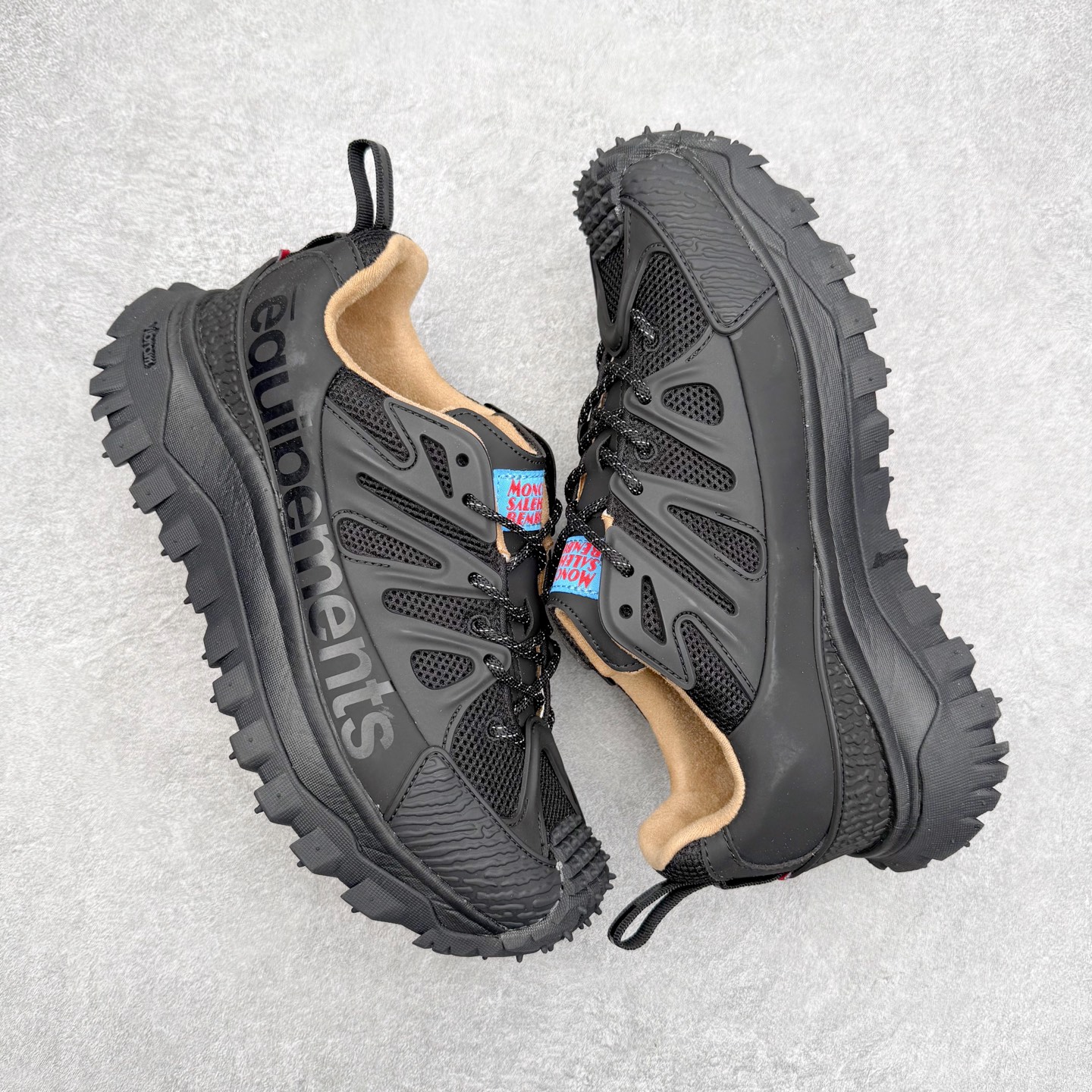 图片[3]-Moncler Trailgrip Gore-Tex 蒙口越野旅行系列低帮厚底轻量户外登山运动鞋 盟可睐MONCLER TRAILGRIP 鞋履新季系列 前卫设计碰撞实用科技 轻盈面料无惧炎热夏季 Trailgrip运动鞋作为盟可睐Moncler的秋冬新作横空出世 融蕴品牌山地基因 运用科技前沿技术 征服野外复杂地形 醒目的胎纹设计搭配弧形橡胶鞋头 确保经久耐穿 为山野探险与都市畅游提供高效防护 Trailgrip 2023春夏系列将在既有的实用性基础之上 推出全新配色 并采用更轻材质 尺码：35 36 37 38 39 40 41 42 43 44 45 46-选品中心