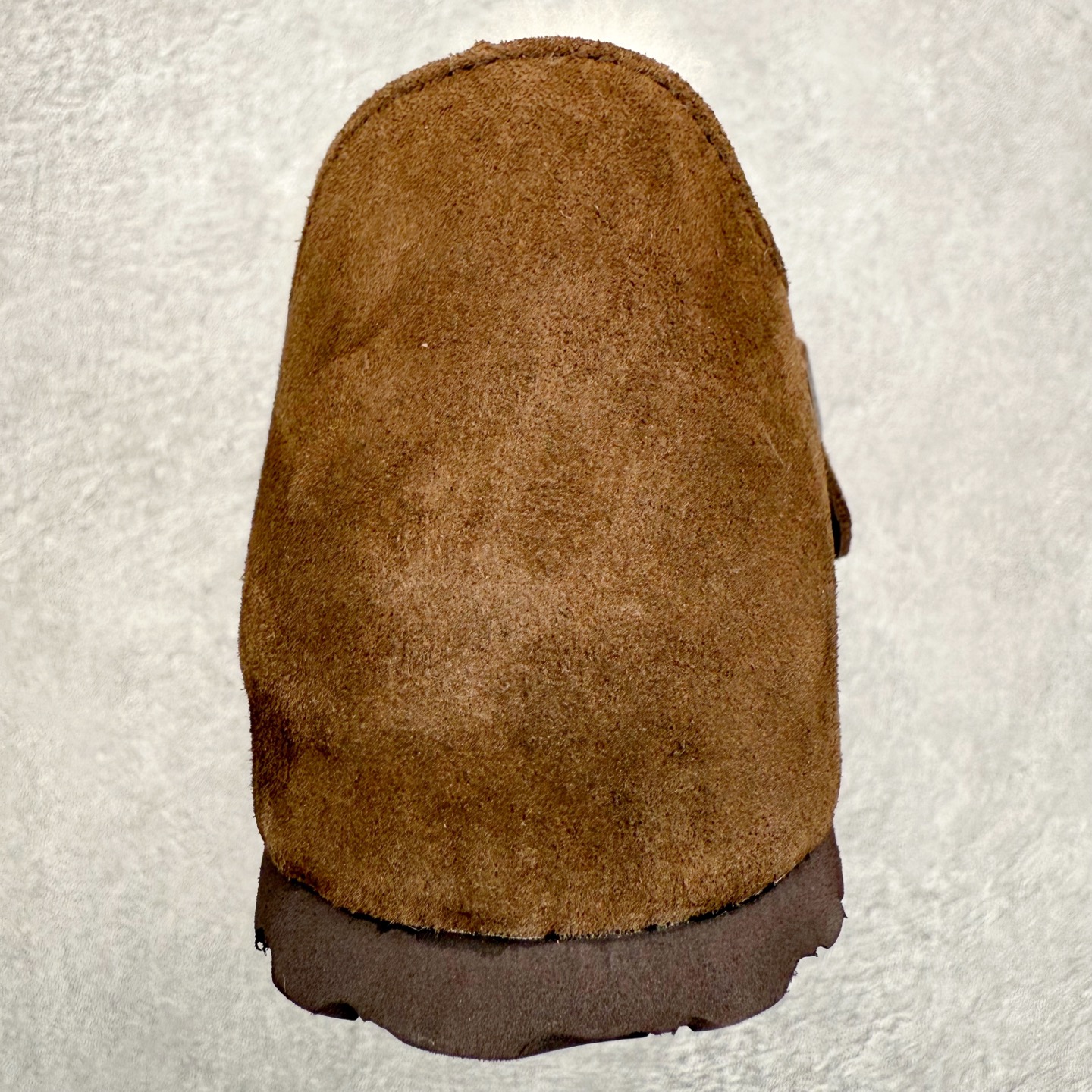 图片[8]-Birkenstock London 系列勃肯皮革绒面双扣时尚休闲平底鞋加绒版 牛皮绒面革质地柔软 搭配可调节鞋扣提升穿着舒适度 人体工学设计分散脚部压力 保护脚踝 软木乳胶鞋床具有一定的收缩性 长时间穿着后能贴合脚型 EVA鞋底回弹性和抗张性力高 具有良好的防震、缓冲性 四季皆宜 柔软的鞋床采用额外的泡沫缓冲层 提供额外的舒适感和全天支撑 全网独家首发 源于德国的严谨工艺 牛巴戎面 中层松木 EVA 三层组合大底 优质牛皮面料五金扣 出口订单 尺码：35-40-选品中心