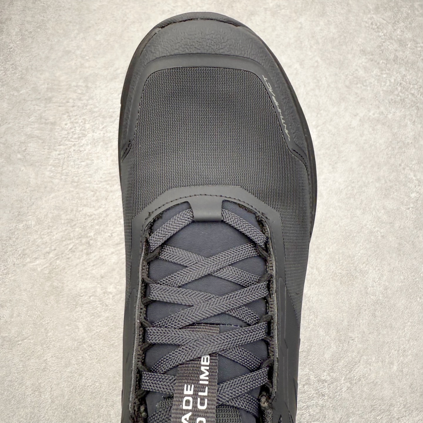 图片[4]-＃K版 KAILAS 凯乐石 界山户外运动舒适时尚防滑透气低帮登山徒步鞋 KAILAS凯乐石品牌是全球三大全系攀登品牌之一，于2003年创立于中国广州，致力于为有攀登梦想的户外运动员及爱好者，研发制造功能性专业装备，满足他们在极限环境下安全舒适的需求，凯乐石专注于科技面料的开发及专业功能设计，产品线覆盖登山、攀岩、徒步、越野跑山、露营、旅行等多项户外运动，通过运动员的测试反馈，不断进化迭代，产品荣获国内外大奖71座，发明专利21个，更突破性的自主研发攀登器械，打造出中国的攀登硬实力。实拍调校N版已经零色差零失真 百分百还原实物色彩所见即所得 不存在货不对板色差等低级问题 选购参考实物拍摄 不混卖不参货 只用心做好货严格选品 承诺混一赔十 尺码：36 36.5 37.5 38 38.5 39 40 40.5 41 42 42.5 43 44 44.5 45-选品中心