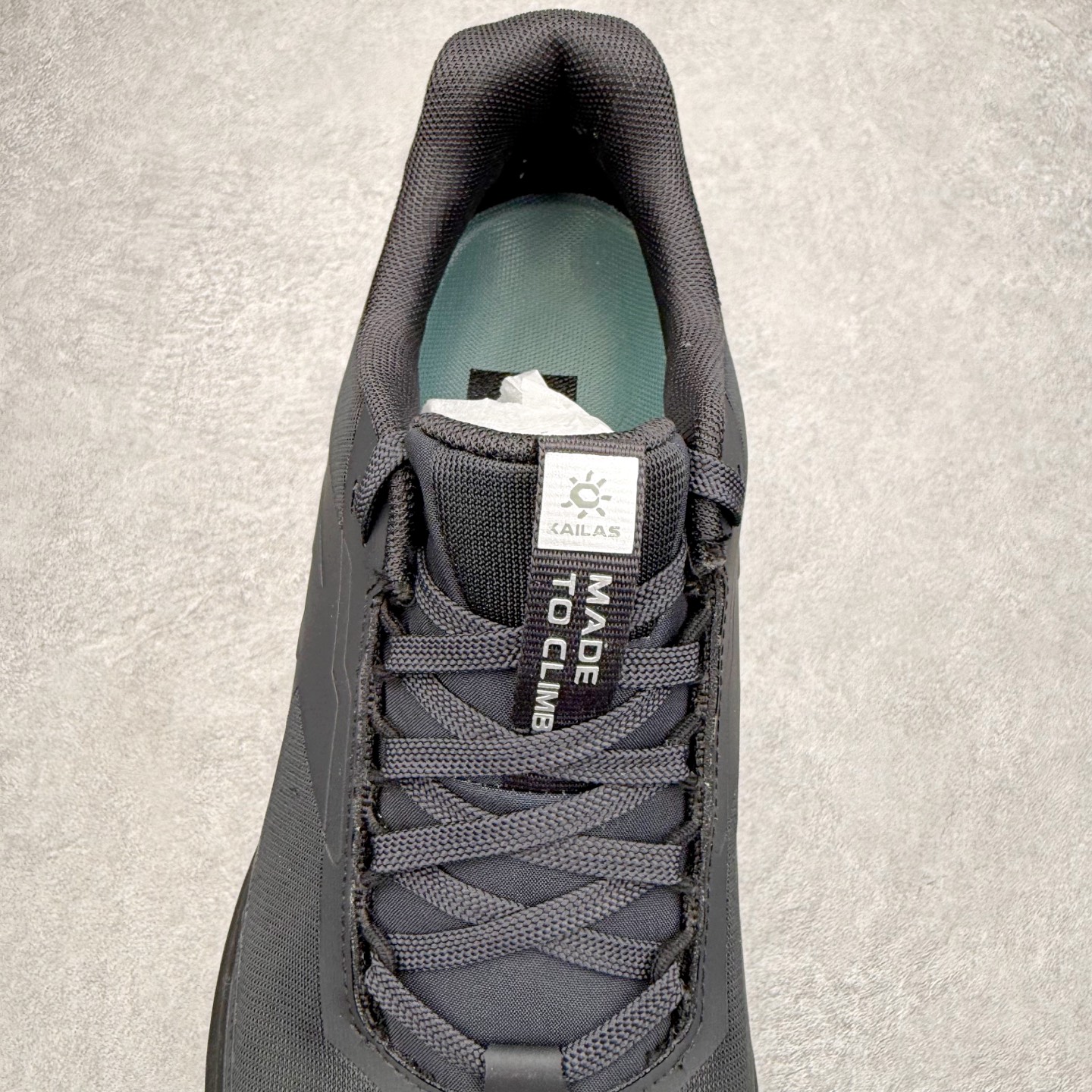图片[5]-＃K版 KAILAS 凯乐石 界山户外运动舒适时尚防滑透气低帮登山徒步鞋 KAILAS凯乐石品牌是全球三大全系攀登品牌之一，于2003年创立于中国广州，致力于为有攀登梦想的户外运动员及爱好者，研发制造功能性专业装备，满足他们在极限环境下安全舒适的需求，凯乐石专注于科技面料的开发及专业功能设计，产品线覆盖登山、攀岩、徒步、越野跑山、露营、旅行等多项户外运动，通过运动员的测试反馈，不断进化迭代，产品荣获国内外大奖71座，发明专利21个，更突破性的自主研发攀登器械，打造出中国的攀登硬实力。实拍调校N版已经零色差零失真 百分百还原实物色彩所见即所得 不存在货不对板色差等低级问题 选购参考实物拍摄 不混卖不参货 只用心做好货严格选品 承诺混一赔十 尺码：36 36.5 37.5 38 38.5 39 40 40.5 41 42 42.5 43 44 44.5 45-选品中心