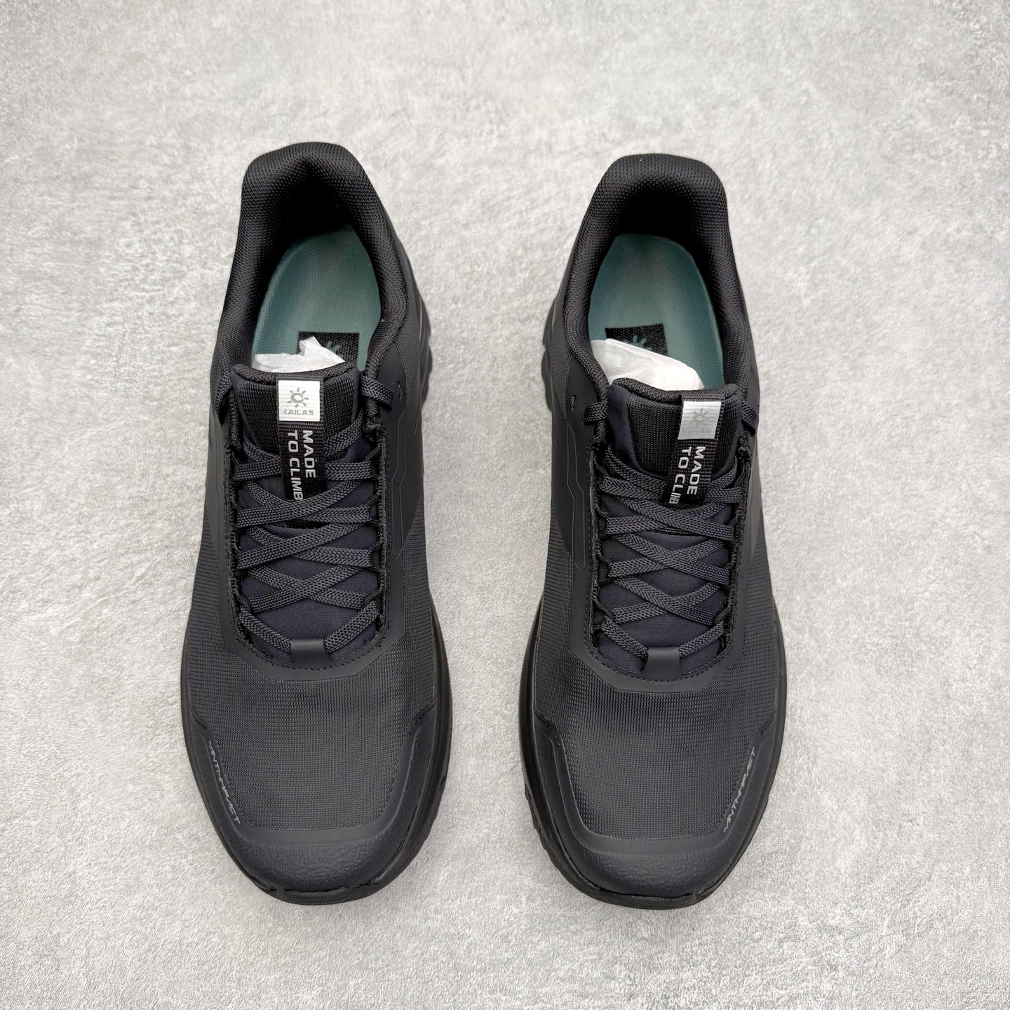 图片[2]-＃K版 KAILAS 凯乐石 界山户外运动舒适时尚防滑透气低帮登山徒步鞋 KAILAS凯乐石品牌是全球三大全系攀登品牌之一，于2003年创立于中国广州，致力于为有攀登梦想的户外运动员及爱好者，研发制造功能性专业装备，满足他们在极限环境下安全舒适的需求，凯乐石专注于科技面料的开发及专业功能设计，产品线覆盖登山、攀岩、徒步、越野跑山、露营、旅行等多项户外运动，通过运动员的测试反馈，不断进化迭代，产品荣获国内外大奖71座，发明专利21个，更突破性的自主研发攀登器械，打造出中国的攀登硬实力。实拍调校N版已经零色差零失真 百分百还原实物色彩所见即所得 不存在货不对板色差等低级问题 选购参考实物拍摄 不混卖不参货 只用心做好货严格选品 承诺混一赔十 尺码：36 36.5 37.5 38 38.5 39 40 40.5 41 42 42.5 43 44 44.5 45-选品中心