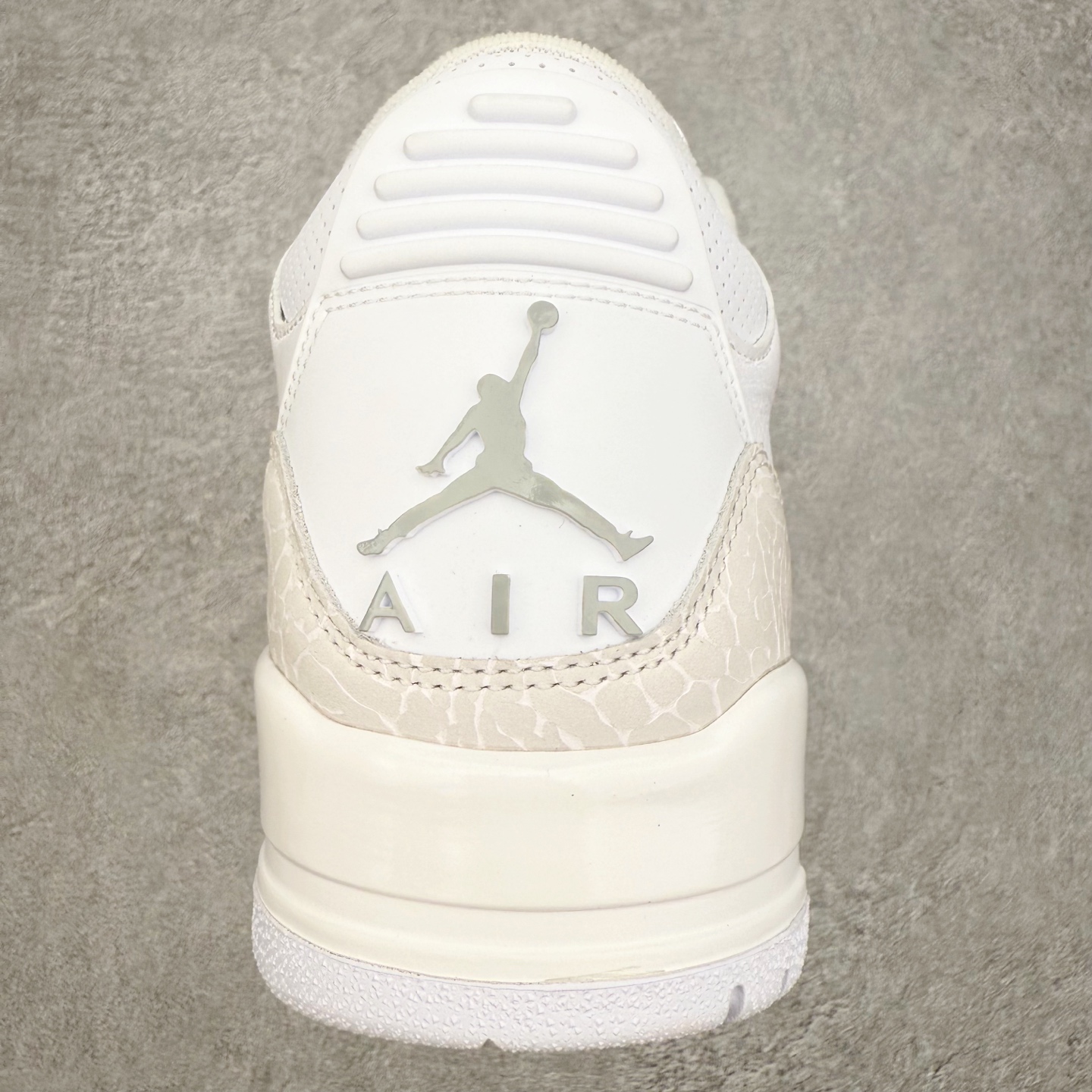 图片[8]-＃Y3纯原福利 AJ3 AJ4 AJ5 AJ11 系列 纯原口碑大厂出品 之前5XX版本 全系列原楦原纸板开发 原厂皮料加持 原厂定型 后跟完美效果 到手可放心比对发售原鞋 上脚百分百充当正品驾驭 真正原装公司级完美鞋型 一切细节实拍所见所得 纸板中底 钢印 完美版型 尺码对应库存明细‼️-选品中心