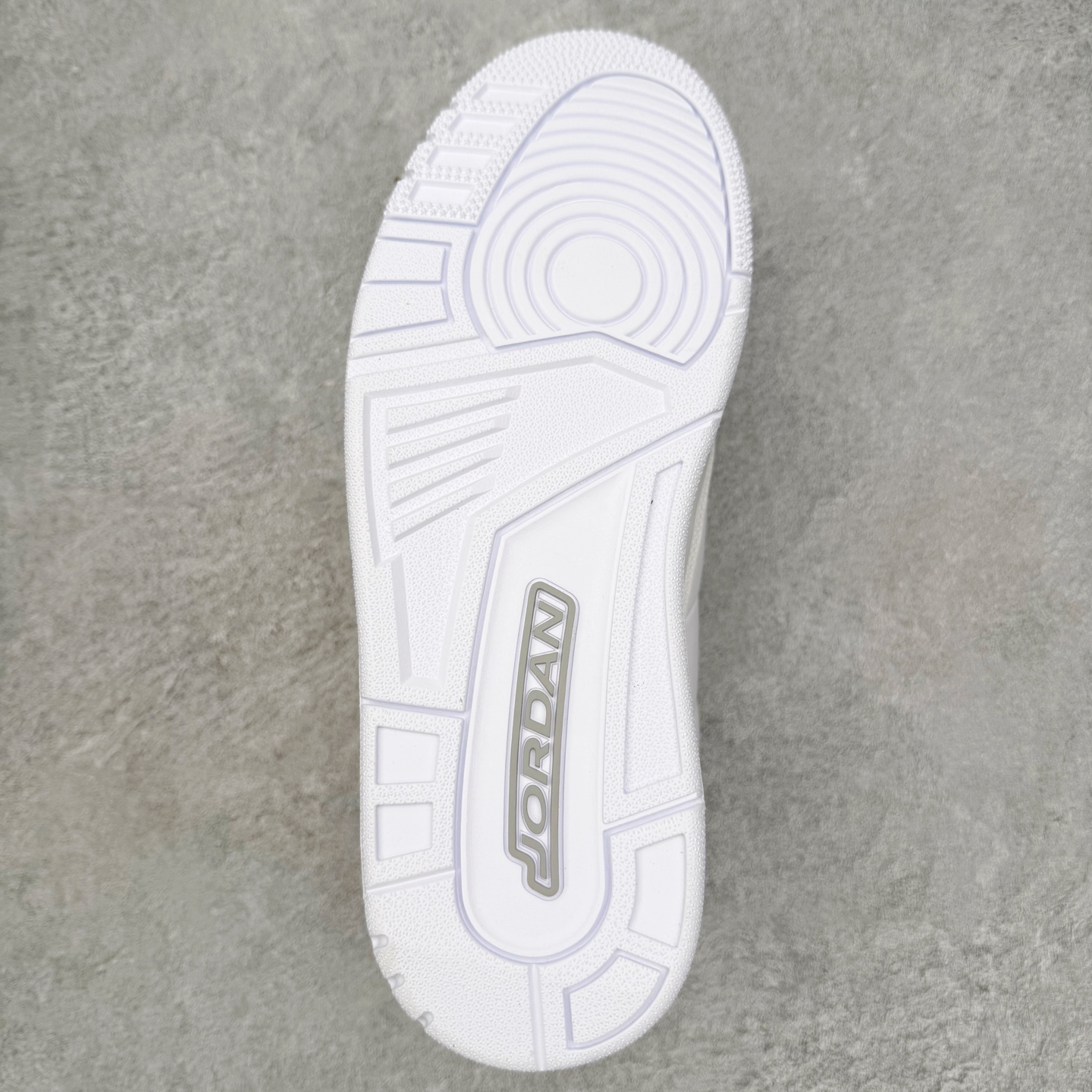 图片[9]-＃Y3纯原福利 AJ3 AJ4 AJ5 AJ11 系列 纯原口碑大厂出品 之前5XX版本 全系列原楦原纸板开发 原厂皮料加持 原厂定型 后跟完美效果 到手可放心比对发售原鞋 上脚百分百充当正品驾驭 真正原装公司级完美鞋型 一切细节实拍所见所得 纸板中底 钢印 完美版型 尺码对应库存明细‼️-选品中心