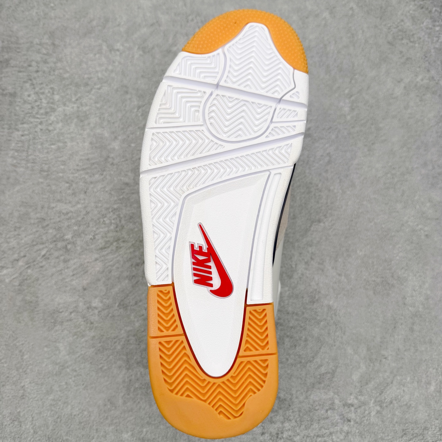 图片[9]-＃Y3纯原福利 AJ3 AJ4 AJ5 AJ11 系列 纯原口碑大厂出品 之前5XX版本 全系列原楦原纸板开发 原厂皮料加持 原厂定型 后跟完美效果 到手可放心比对发售原鞋 上脚百分百充当正品驾驭 真正原装公司级完美鞋型 一切细节实拍所见所得 纸板中底 钢印 完美版型 尺码对应库存明细‼️-选品中心