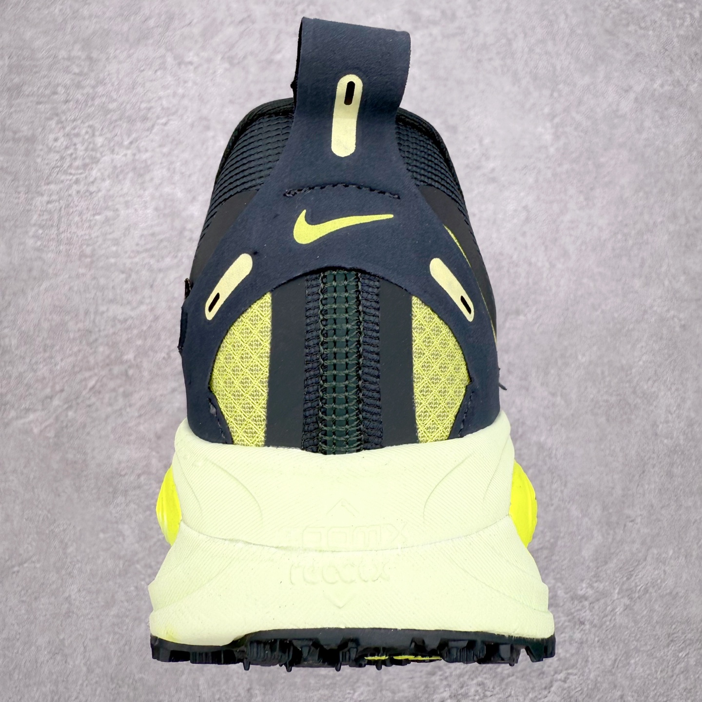 图片[8]-NK Vomero 18 GTX 时尚舒适 网布防滑耐磨 低帮跑步鞋 实拍调校N版已经零色差零失真 百分百还原实物色彩所见即所得 不存在货不对板色差等低级问题 选购参考实物拍摄 不混卖不参货 只用心做好货严格选品 承诺混一赔十 尺码：36 36.5 37.5 38 38.5 39 40 40.5 41 42 42.5 43 44 44.5 45-选品中心