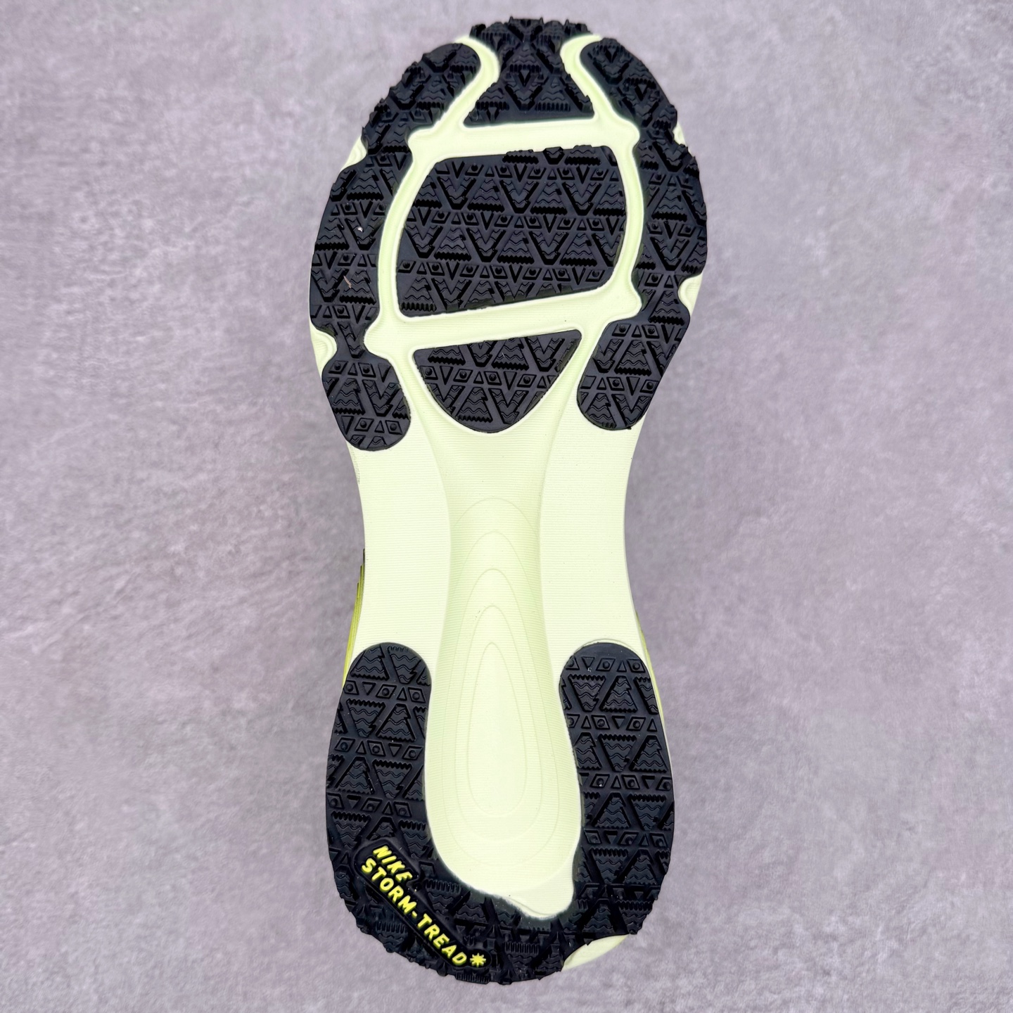 图片[9]-NK Vomero 18 GTX 时尚舒适 网布防滑耐磨 低帮跑步鞋 实拍调校N版已经零色差零失真 百分百还原实物色彩所见即所得 不存在货不对板色差等低级问题 选购参考实物拍摄 不混卖不参货 只用心做好货严格选品 承诺混一赔十 尺码：36 36.5 37.5 38 38.5 39 40 40.5 41 42 42.5 43 44 44.5 45-选品中心