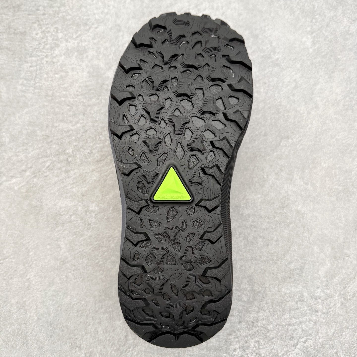 图片[9]-Asics GEL-TRABUCO 13 GTX 亚瑟士舒适百搭轻便透气减震低帮跑步鞋 ASICS（亚瑟士）是日本实业家鬼冢喜八郎创立的跑鞋运动品牌，名字想法源自著名的拉丁谚语“AnimaSana In Corpore Sano”，意为“健全的精神寓于强健的体魄”。正如其名字的含义，ASICS亚瑟士一直坚信保持身体的健康与活力是打造健康快乐的生活方式的最佳途径。亚瑟士的跑鞋、篮球鞋等系列集专业与美貌于一身，拥有极高的热度。2016年，ASICS在“2016年日本最佳全球品牌”排行榜名列第17名。尺码：36 37 37.5 38 39 39.5 40 40.5 41.5 42 42.5 43.5 44 45-选品中心