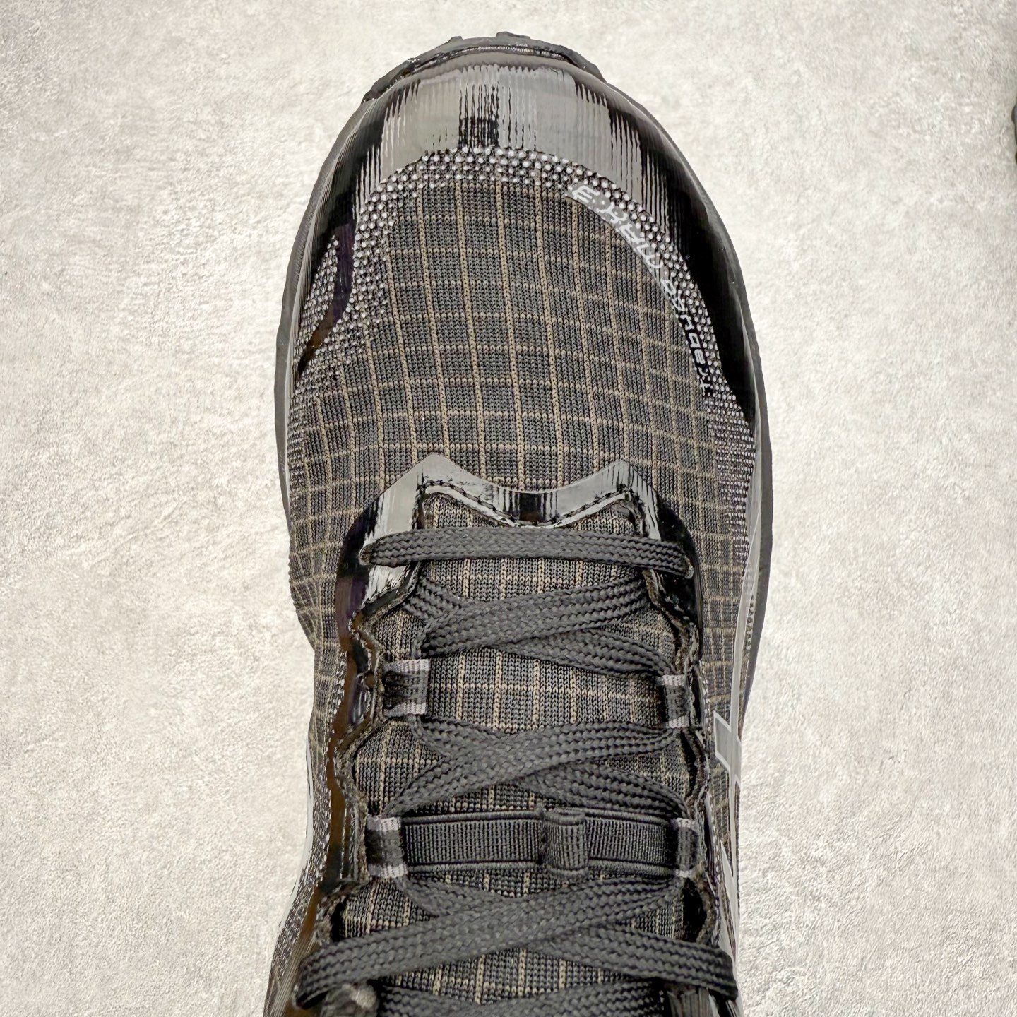 图片[4]-Asics GEL-TRABUCO 13 GTX 亚瑟士舒适百搭轻便透气减震低帮跑步鞋 ASICS（亚瑟士）是日本实业家鬼冢喜八郎创立的跑鞋运动品牌，名字想法源自著名的拉丁谚语“AnimaSana In Corpore Sano”，意为“健全的精神寓于强健的体魄”。正如其名字的含义，ASICS亚瑟士一直坚信保持身体的健康与活力是打造健康快乐的生活方式的最佳途径。亚瑟士的跑鞋、篮球鞋等系列集专业与美貌于一身，拥有极高的热度。2016年，ASICS在“2016年日本最佳全球品牌”排行榜名列第17名。尺码：36 37 37.5 38 39 39.5 40 40.5 41.5 42 42.5 43.5 44 45-选品中心