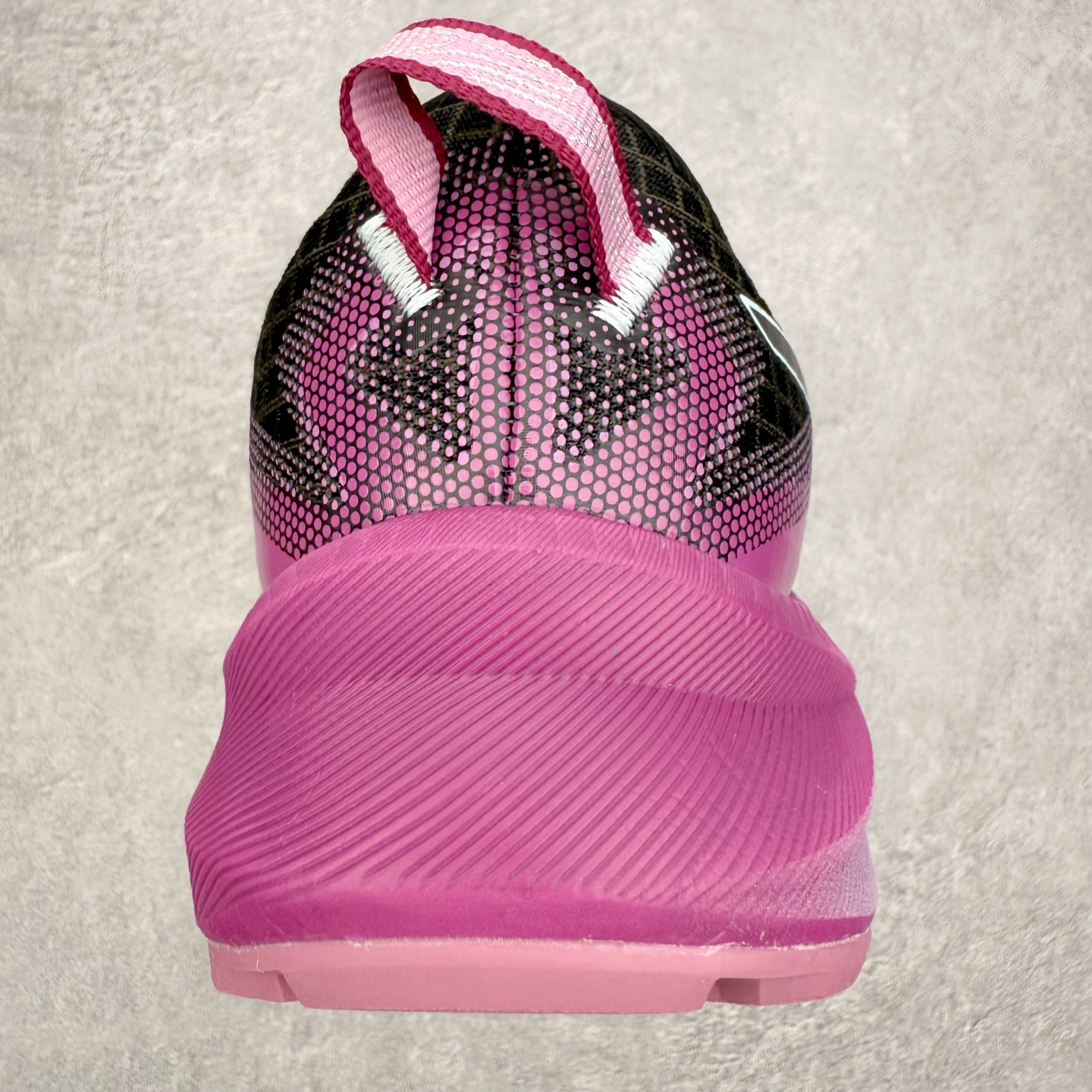 图片[8]-Asics GEL-TRABUCO 13 GTX 亚瑟士舒适百搭轻便透气减震低帮跑步鞋 ASICS（亚瑟士）是日本实业家鬼冢喜八郎创立的跑鞋运动品牌，名字想法源自著名的拉丁谚语“AnimaSana In Corpore Sano”，意为“健全的精神寓于强健的体魄”。正如其名字的含义，ASICS亚瑟士一直坚信保持身体的健康与活力是打造健康快乐的生活方式的最佳途径。亚瑟士的跑鞋、篮球鞋等系列集专业与美貌于一身，拥有极高的热度。2016年，ASICS在“2016年日本最佳全球品牌”排行榜名列第17名。尺码：36 37 37.5 38 39 39.5 40 40.5 41.5 42 42.5 43.5 44 45-选品中心