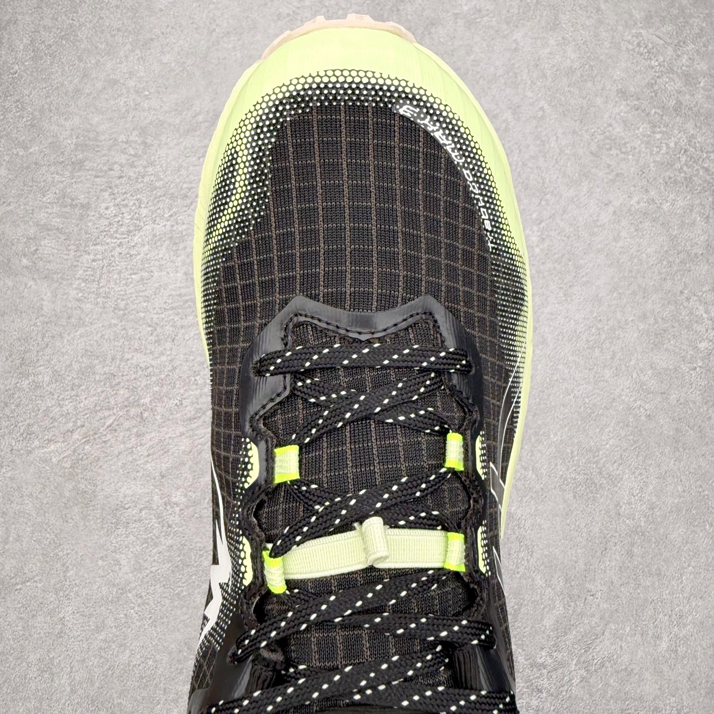 图片[4]-Asics GEL-TRABUCO 13 GTX 亚瑟士舒适百搭轻便透气减震低帮跑步鞋 ASICS（亚瑟士）是日本实业家鬼冢喜八郎创立的跑鞋运动品牌，名字想法源自著名的拉丁谚语“AnimaSana In Corpore Sano”，意为“健全的精神寓于强健的体魄”。正如其名字的含义，ASICS亚瑟士一直坚信保持身体的健康与活力是打造健康快乐的生活方式的最佳途径。亚瑟士的跑鞋、篮球鞋等系列集专业与美貌于一身，拥有极高的热度。2016年，ASICS在“2016年日本最佳全球品牌”排行榜名列第17名。尺码：36 37 37.5 38 39 39.5 40 40.5 41.5 42 42.5 43.5 44 45-选品中心