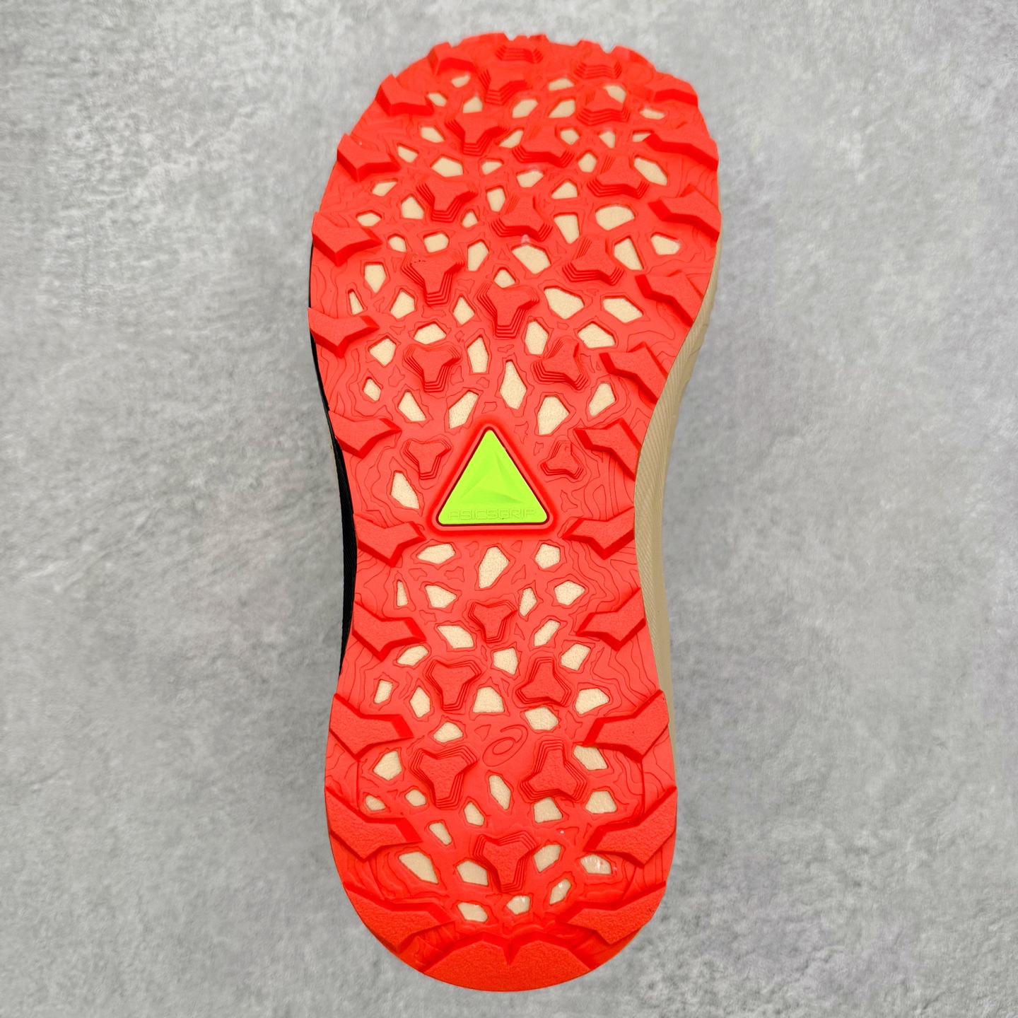 图片[9]-Asics GEL-TRABUCO 13 GTX 亚瑟士舒适百搭轻便透气减震低帮跑步鞋 ASICS（亚瑟士）是日本实业家鬼冢喜八郎创立的跑鞋运动品牌，名字想法源自著名的拉丁谚语“AnimaSana In Corpore Sano”，意为“健全的精神寓于强健的体魄”。正如其名字的含义，ASICS亚瑟士一直坚信保持身体的健康与活力是打造健康快乐的生活方式的最佳途径。亚瑟士的跑鞋、篮球鞋等系列集专业与美貌于一身，拥有极高的热度。2016年，ASICS在“2016年日本最佳全球品牌”排行榜名列第17名。尺码：36 37 37.5 38 39 39.5 40 40.5 41.5 42 42.5 43.5 44 45-选品中心