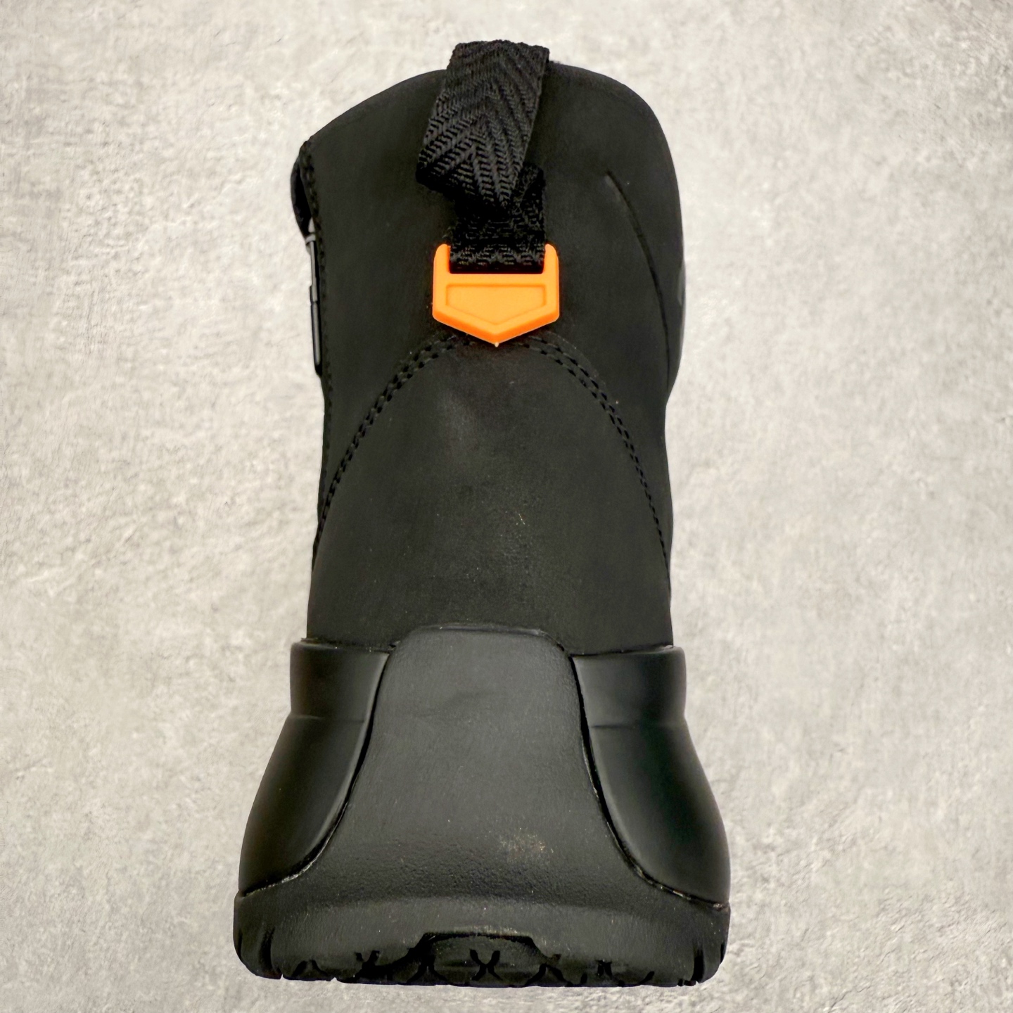 图片[8]-＃K版 迪桑特DESCENTE SKI STYLE系列 保暖耐磨 时尚舒适百搭短筒雪地靴 DESCENTE（迪桑特）创立于1935年，品牌名取自法语词汇，意为“滑降”。品牌箭头标识代表滑雪的三种技术“高速直线滑行”、“穿越”和“侧滑”，也寓意品牌在打造高端专业运动产品中不断追求完美的创新精神，致力于成为中国高端专业滑雪、综训、女子、铁人三项、高尔夫的第一品牌。实拍调校N版已经零色差零失真 百分百还原实物色彩所见即所得 不存在货不对板色差等低级问题 选购参考实物拍摄 不混卖不参货 只用心做好货严格选品 承诺混一赔十 尺码：36 36.5 37.5 38 38.5 39 40 40.5 41 42 42.5 43 44 44.5 45-选品中心