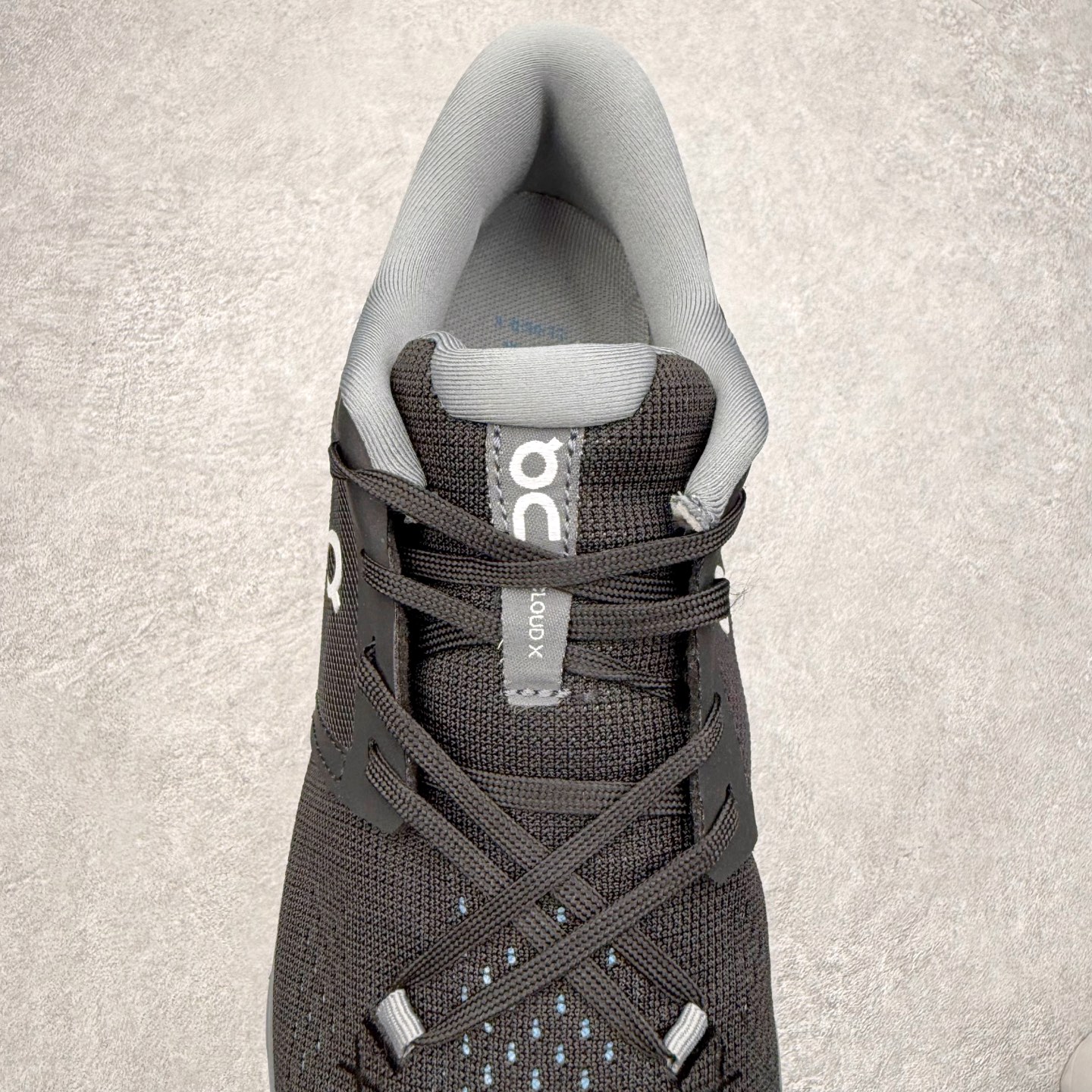 图片[5]-On昂跑 Cloudtilt X 4 系带减震耐磨低帮生活休闲鞋 此运动品牌 开创于2010年 缓震着陆、强效回弹、轻柔质感的设计构思始终是ON研制关键 与此同时基于“为全球提供革新性的跑步感受”信念 陆续推出了多款跑鞋及其以专业运动人体跑步工程学为设计关键的功能性跑步服饰设备 让跑者不费力气地畅快畅跑 尺码：36 36.5 37.5 38 38.5 39 40 40.5 41 42 42.5 43 44 44.5 45-选品中心