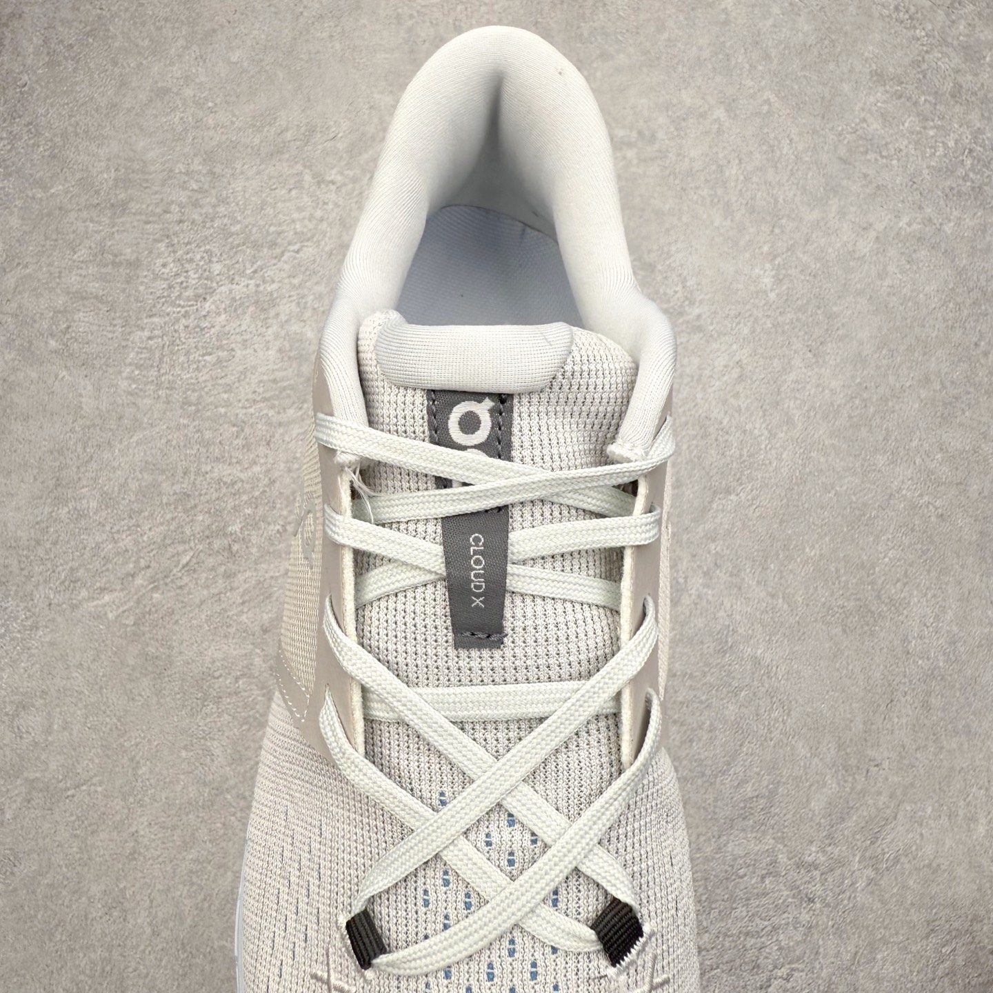 图片[5]-On昂跑 Cloudtilt X 4 系带减震耐磨低帮生活休闲鞋 此运动品牌 开创于2010年 缓震着陆、强效回弹、轻柔质感的设计构思始终是ON研制关键 与此同时基于“为全球提供革新性的跑步感受”信念 陆续推出了多款跑鞋及其以专业运动人体跑步工程学为设计关键的功能性跑步服饰设备 让跑者不费力气地畅快畅跑 尺码：36 36.5 37.5 38 38.5 39 40 40.5 41 42 42.5 43 44 44.5 45-选品中心