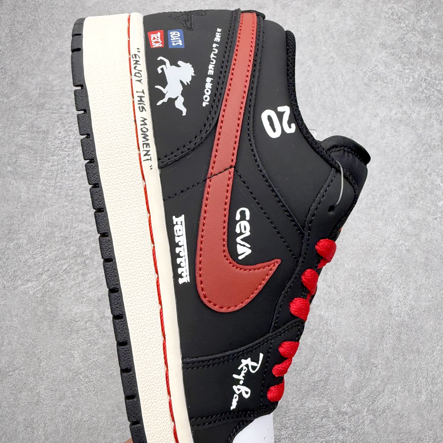 图片[6]-＃K版 Air Jordan AJ1 Low 低帮 553558-040 全新流水线出品 DT版本唯一平替选择 市场第二梯队最强版 全部原鞋开发 原楦原纸板开发 全鞋电脑针车 原厂内置全掌气垫 原盒内在原标 唯一Zp原版鞋带绑法 免检产品 全新2022版型 全头层皮料 完美零毛边处理 原厂配置全掌气垫 价格定位良心 几十个配色陆续出货 实拍调校N版已经零色差零失真 百分百还原实物色彩所见即所得 不存在货不对板色差等低级问题 选购参考实物拍摄 不混卖不参货 只用心做好货严格选品 承诺混一赔十 尺码：36 36.5 37.5 38 38.5 39 40 40.5 41 42 42.5 43 44 44.5 45-选品中心