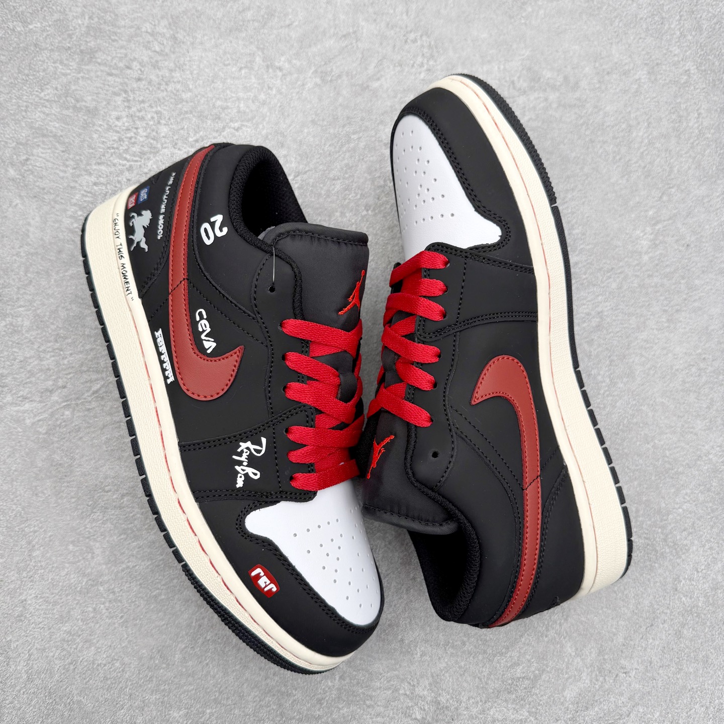 图片[3]-＃K版 Air Jordan AJ1 Low 低帮 553558-040 全新流水线出品 DT版本唯一平替选择 市场第二梯队最强版 全部原鞋开发 原楦原纸板开发 全鞋电脑针车 原厂内置全掌气垫 原盒内在原标 唯一Zp原版鞋带绑法 免检产品 全新2022版型 全头层皮料 完美零毛边处理 原厂配置全掌气垫 价格定位良心 几十个配色陆续出货 实拍调校N版已经零色差零失真 百分百还原实物色彩所见即所得 不存在货不对板色差等低级问题 选购参考实物拍摄 不混卖不参货 只用心做好货严格选品 承诺混一赔十 尺码：36 36.5 37.5 38 38.5 39 40 40.5 41 42 42.5 43 44 44.5 45-选品中心