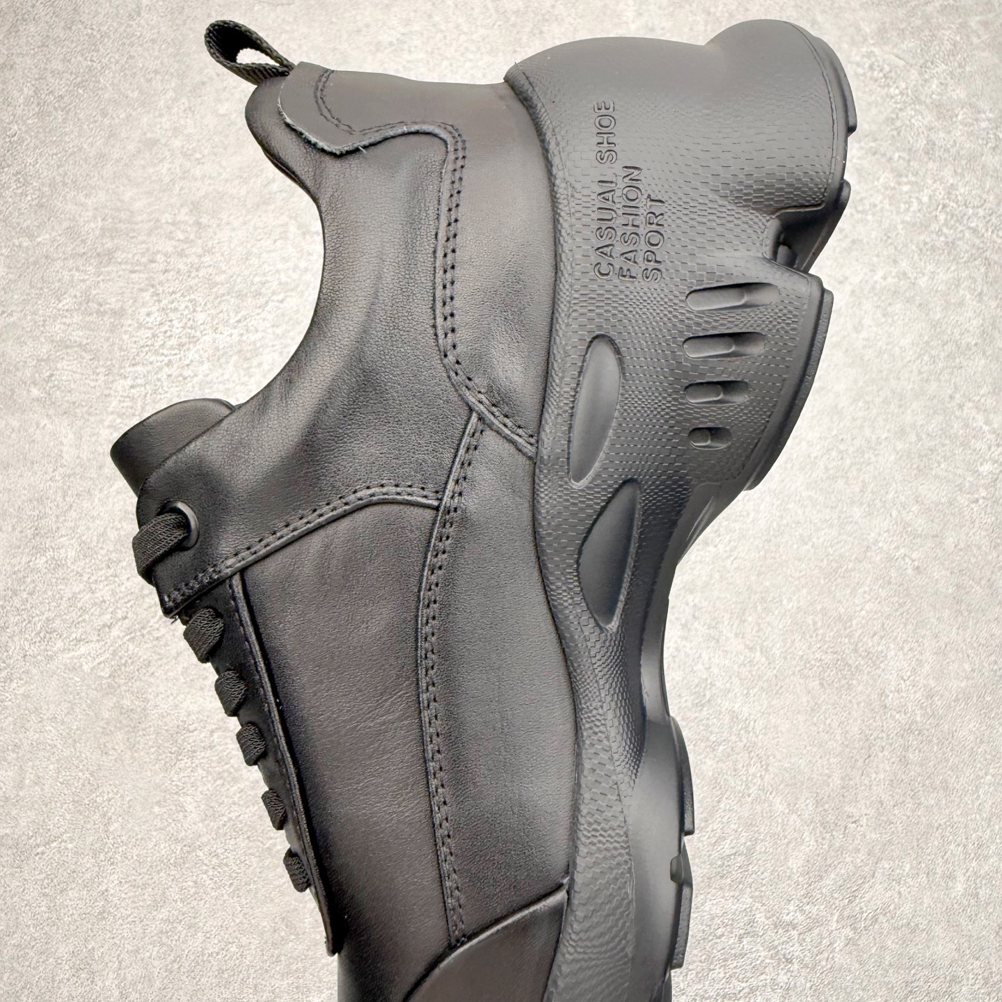 图片[7]-ECCO爱步跑步鞋百搭舒适 秋冬新款厚底休闲运动鞋男鞋 灵动系列 黄景瑜同款 品质牛皮鞋面，轻盈柔韧 具有良好的透气性 细腻柔软 简约系带设计 可自由调节松紧 贴合脚型 PU泡沫橡胶大底 抓地力强 具有良好的防滑耐磨性 时尚简约 休闲百搭 尺码：38 39 40 41 42 43 44 （皮鞋码）-选品中心