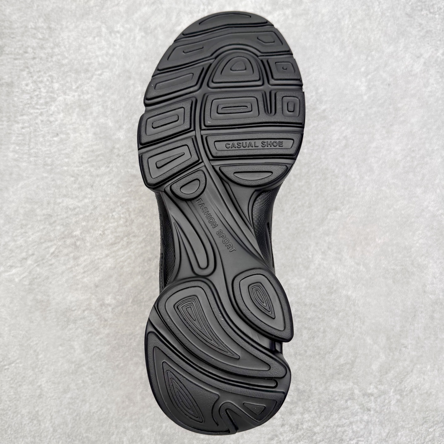 图片[9]-ECCO爱步跑步鞋百搭舒适 秋冬新款厚底休闲运动鞋男鞋 灵动系列 黄景瑜同款 品质牛皮鞋面，轻盈柔韧 具有良好的透气性 细腻柔软 简约系带设计 可自由调节松紧 贴合脚型 PU泡沫橡胶大底 抓地力强 具有良好的防滑耐磨性 时尚简约 休闲百搭 尺码：38 39 40 41 42 43 44 （皮鞋码）-选品中心