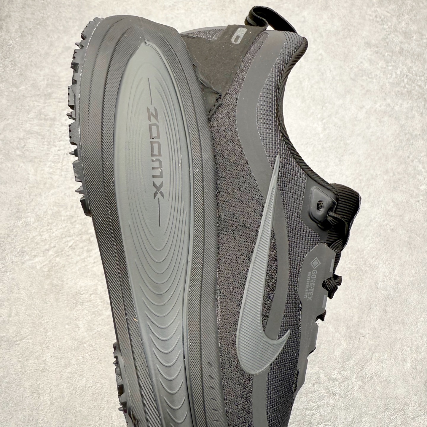 图片[6]-NK Vomero 18 GTX 时尚舒适 网布防滑耐磨 低帮跑步鞋 实拍调校N版已经零色差零失真 百分百还原实物色彩所见即所得 不存在货不对板色差等低级问题 选购参考实物拍摄 不混卖不参货 只用心做好货严格选品 承诺混一赔十 尺码：36 36.5 37.5 38 38.5 39 40 40.5 41 42 42.5 43 44 44.5 45-选品中心