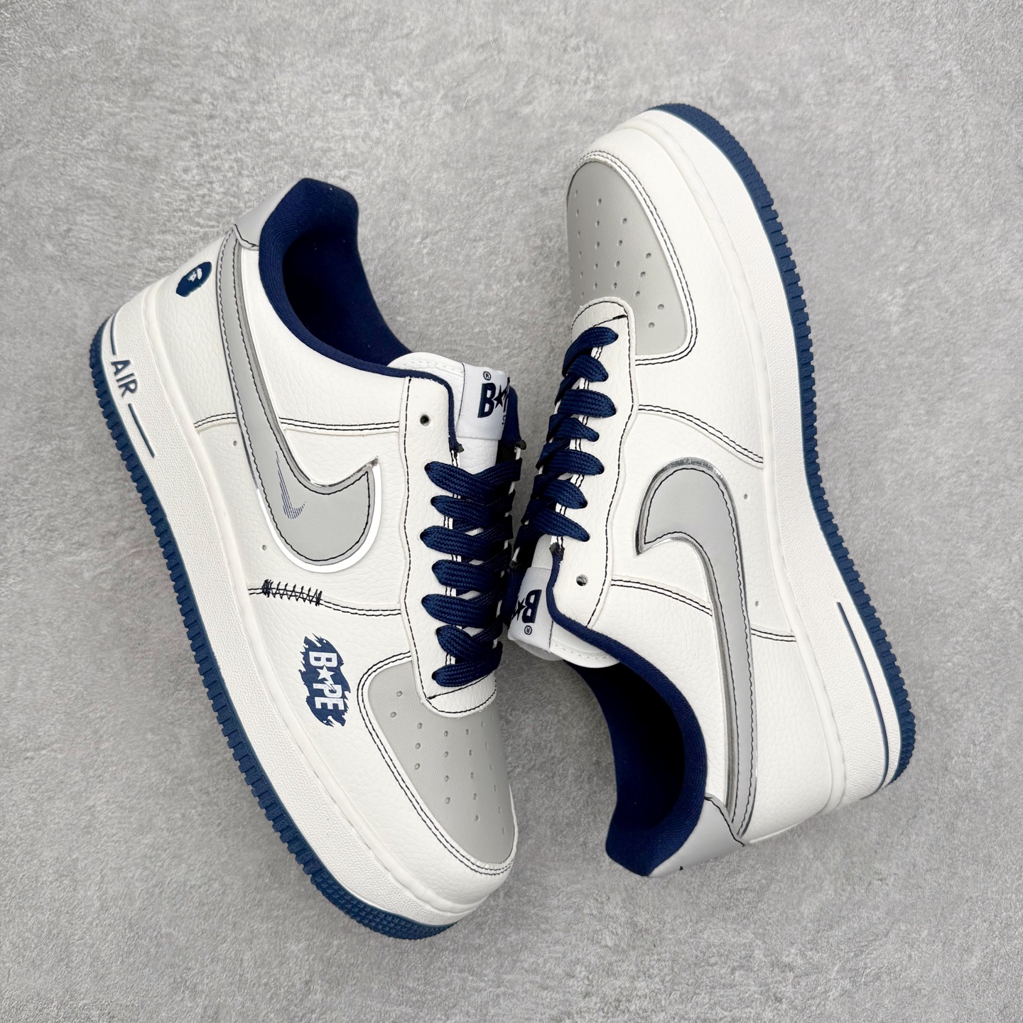 图片[3]-＃福利特价 NK Air Force 1´07 Low 空军一号低帮百搭休闲运动板鞋 柔软、弹性十足的缓震性能和出色的中底设计 横跨复古与现代的外型结合 造就出风靡全球 三十多年的Force 1 直到今天还深受青睐 尺码：36 36.5 37.5 38 38.5 39 40 40.5 41 42 42.5 43 44 44.5 45-选品中心