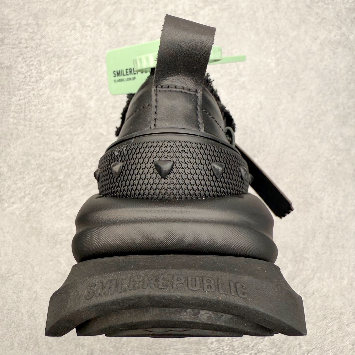 图片[8]-SMILEREPUBLIC 三周年\\r檀健次老爹鞋2.0系列 重磅来袭👏\\r采用了 水洗布 TPU贴盒大底 \\r厚底7cm大底轻盈又增高💯\\r厚底软得像是自带弹簧 鞋型把整条腿衬得特别秀气 配中筒袜瞬间变身学院少女 感觉脖子以下全是腿 \\r小红书爆款 李昀锐、于文文、大鹏、痞幼、苏醒、刘畊宏老师等～众多明星纷纷上脚\\r尺码：35 36 37 38 39 40 41 42 43 44 45-选品中心