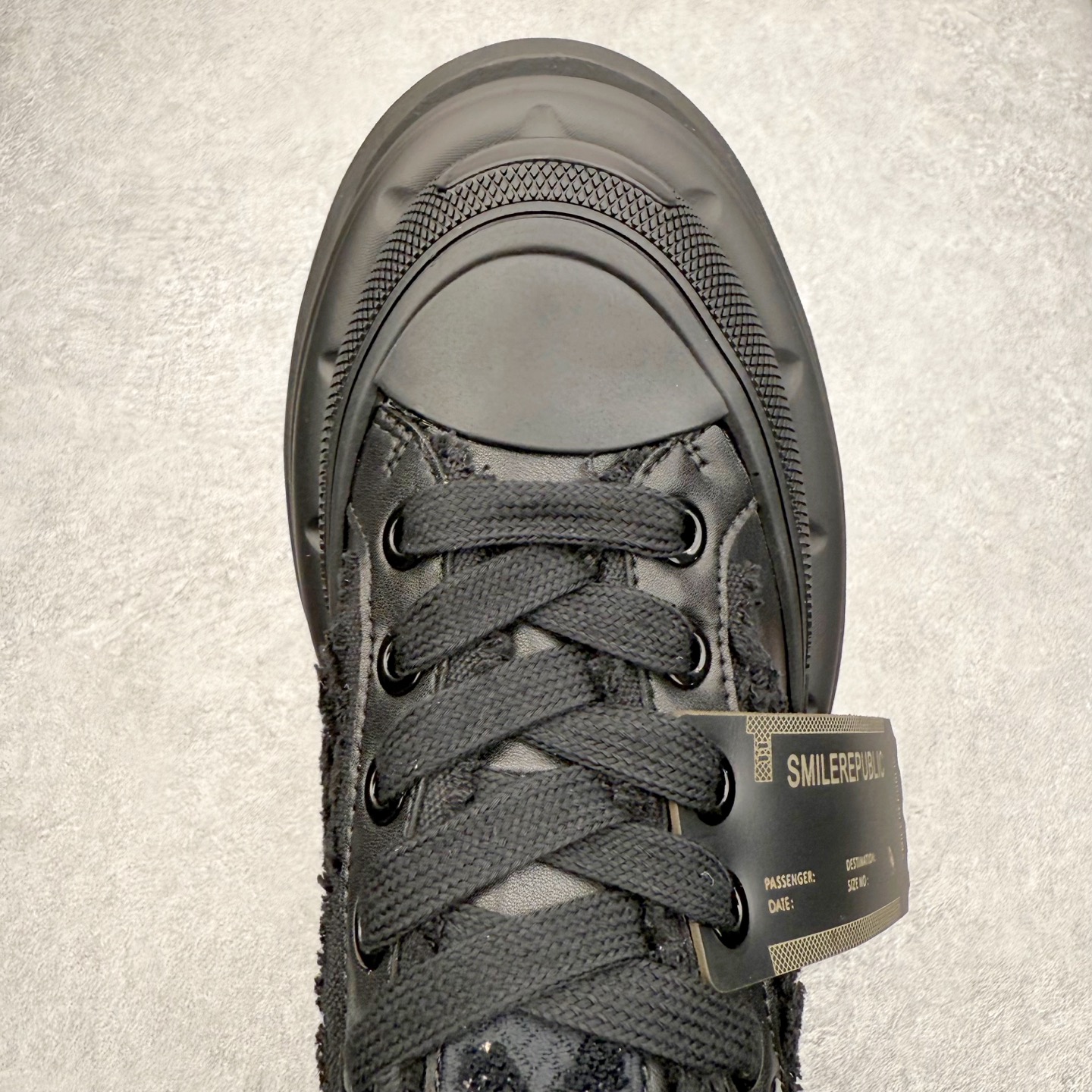 图片[4]-SMILEREPUBLIC 三周年\\r檀健次老爹鞋2.0系列 重磅来袭👏\\r采用了 水洗布 TPU贴盒大底 \\r厚底7cm大底轻盈又增高💯\\r厚底软得像是自带弹簧 鞋型把整条腿衬得特别秀气 配中筒袜瞬间变身学院少女 感觉脖子以下全是腿 \\r小红书爆款 李昀锐、于文文、大鹏、痞幼、苏醒、刘畊宏老师等～众多明星纷纷上脚\\r尺码：35 36 37 38 39 40 41 42 43 44 45-选品中心