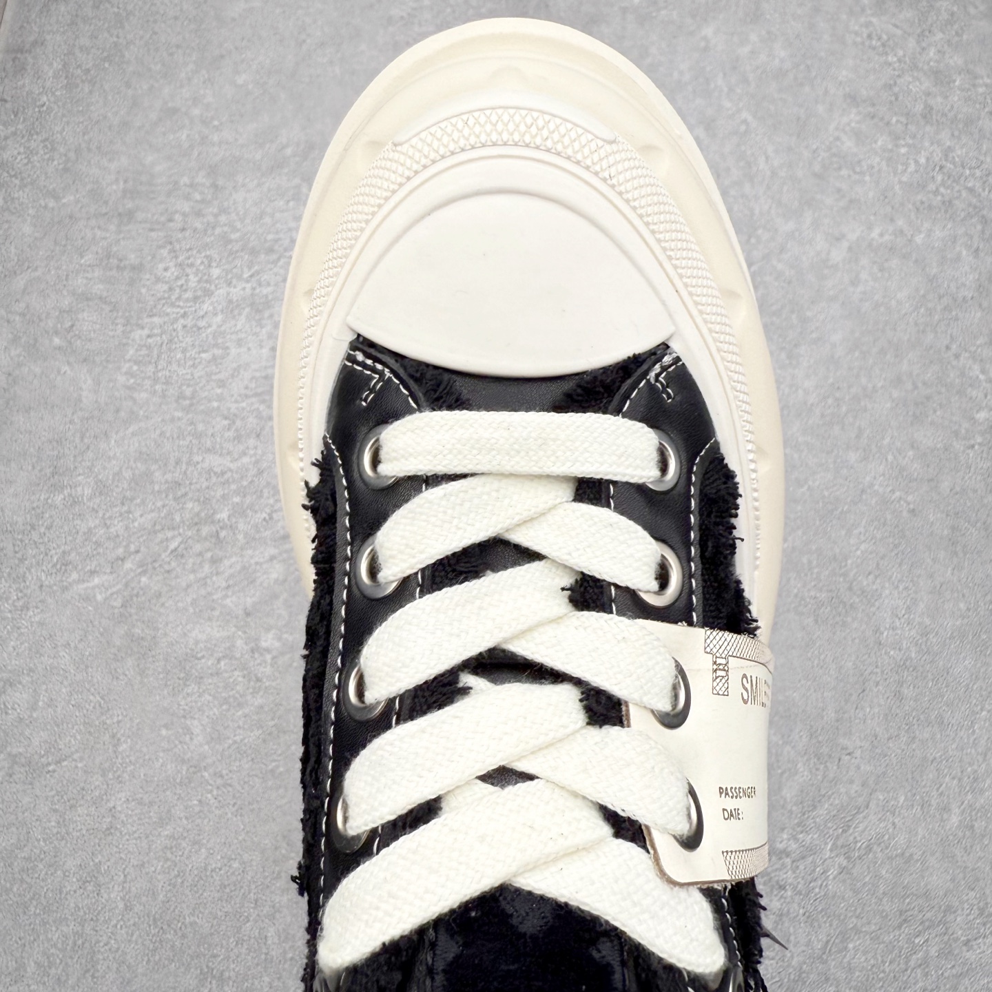 图片[4]-SMILEREPUBLIC 三周年\\r檀健次老爹鞋2.0系列 重磅来袭👏\\r采用了 水洗布 TPU贴盒大底 \\r厚底7cm大底轻盈又增高💯\\r厚底软得像是自带弹簧 鞋型把整条腿衬得特别秀气 配中筒袜瞬间变身学院少女 感觉脖子以下全是腿 \\r小红书爆款 李昀锐、于文文、大鹏、痞幼、苏醒、刘畊宏老师等～众多明星纷纷上脚\\r尺码：35 36 37 38 39 40 41 42 43 44 45-选品中心