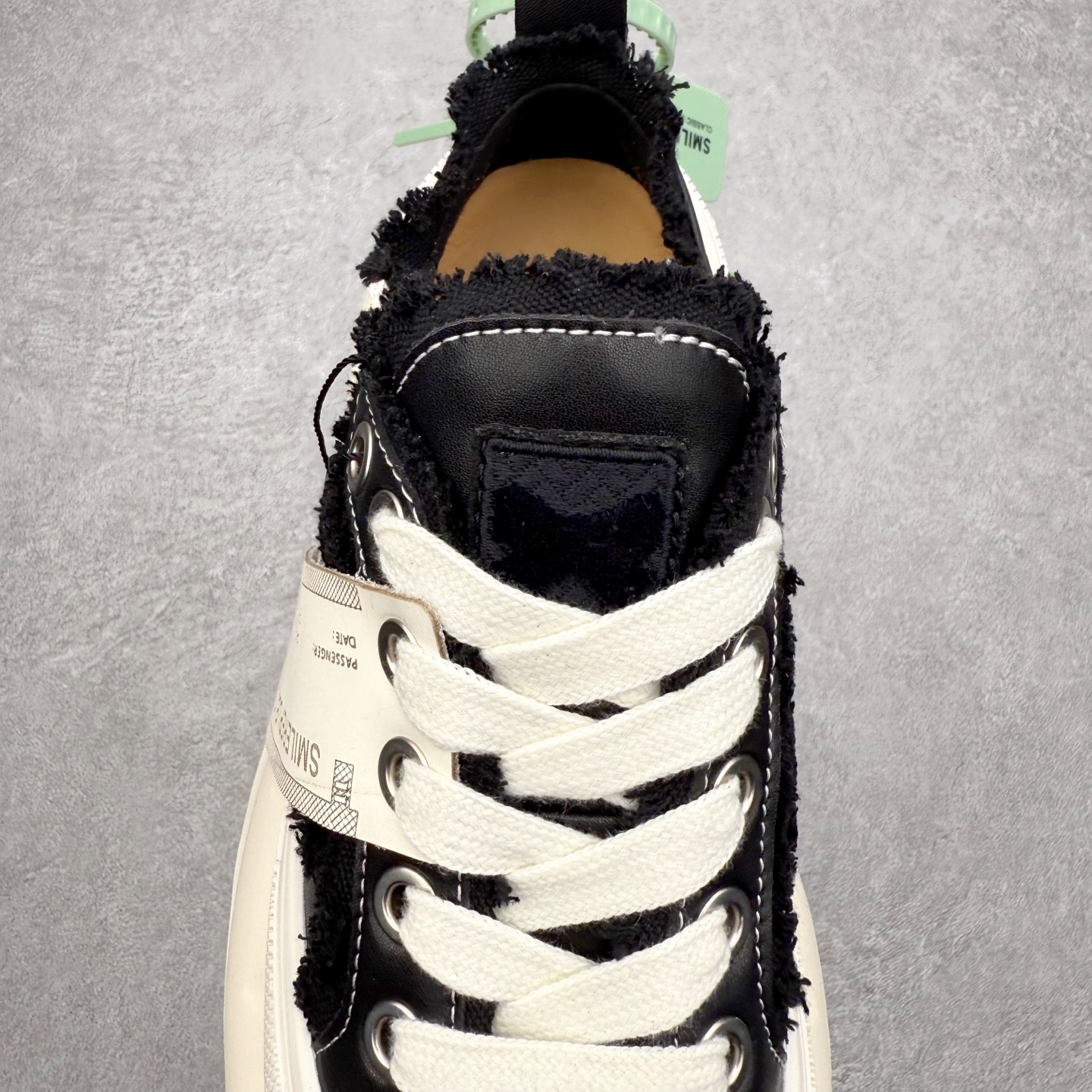 图片[5]-SMILEREPUBLIC 三周年\\r檀健次老爹鞋2.0系列 重磅来袭👏\\r采用了 水洗布 TPU贴盒大底 \\r厚底7cm大底轻盈又增高💯\\r厚底软得像是自带弹簧 鞋型把整条腿衬得特别秀气 配中筒袜瞬间变身学院少女 感觉脖子以下全是腿 \\r小红书爆款 李昀锐、于文文、大鹏、痞幼、苏醒、刘畊宏老师等～众多明星纷纷上脚\\r尺码：35 36 37 38 39 40 41 42 43 44 45-选品中心